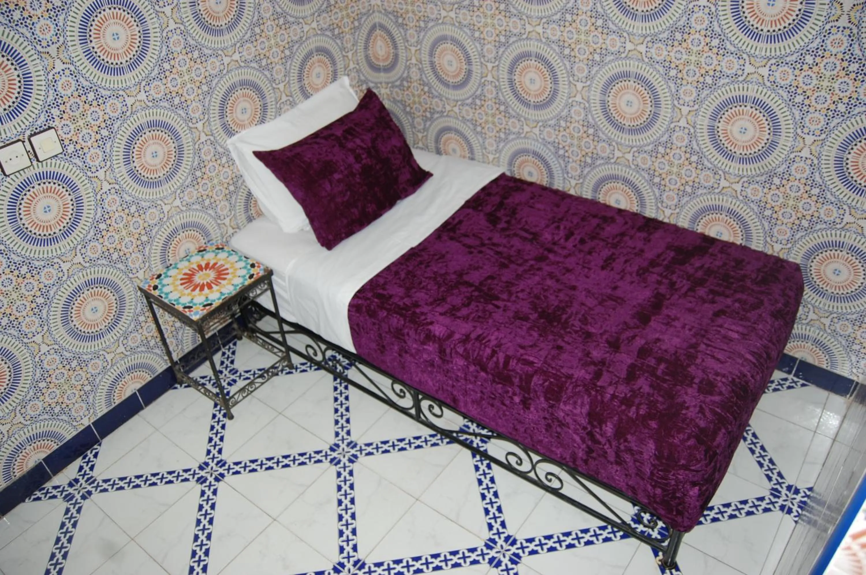 Bed in Sindi Sud