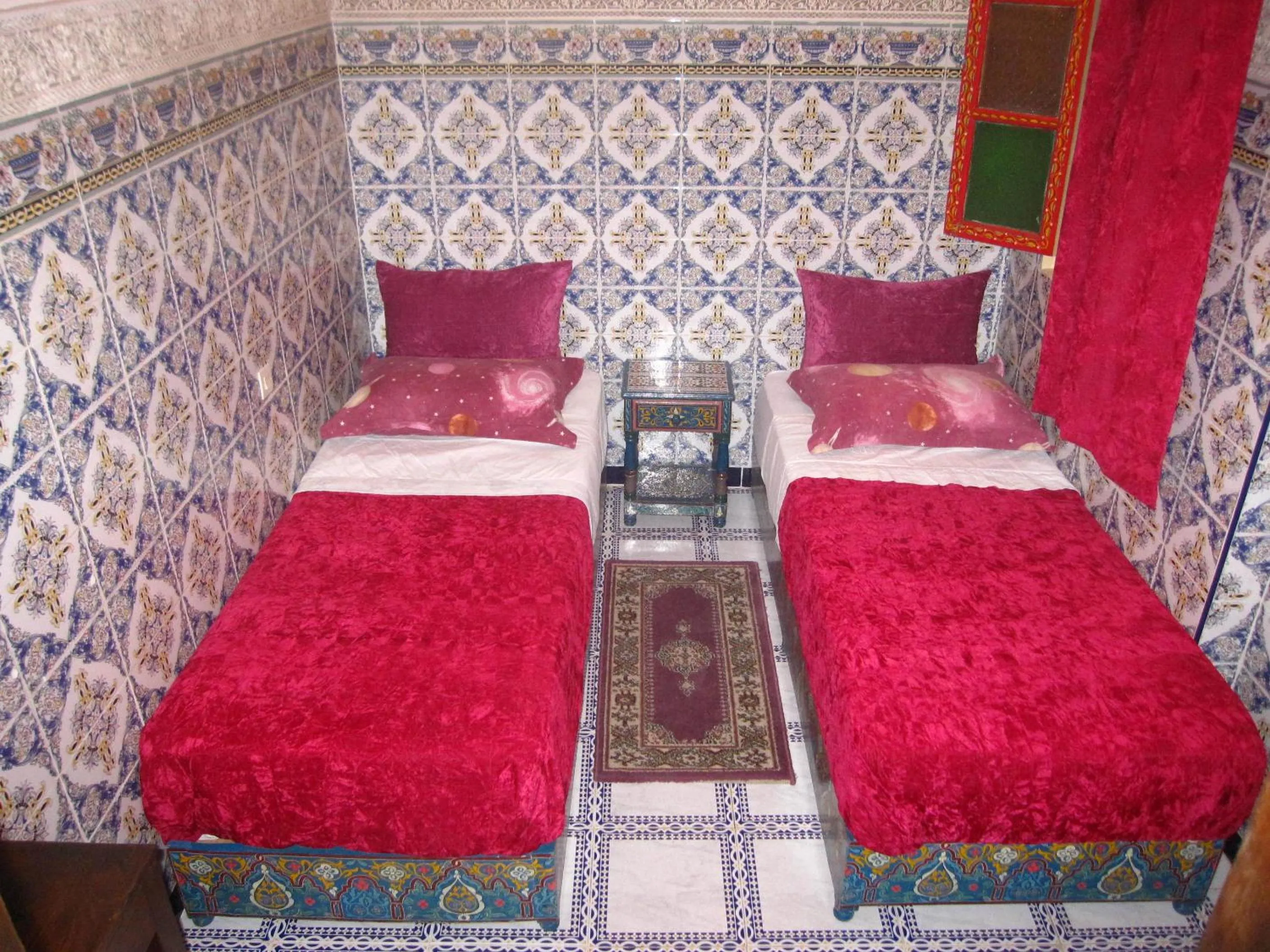 Bedroom, Bed in Sindi Sud