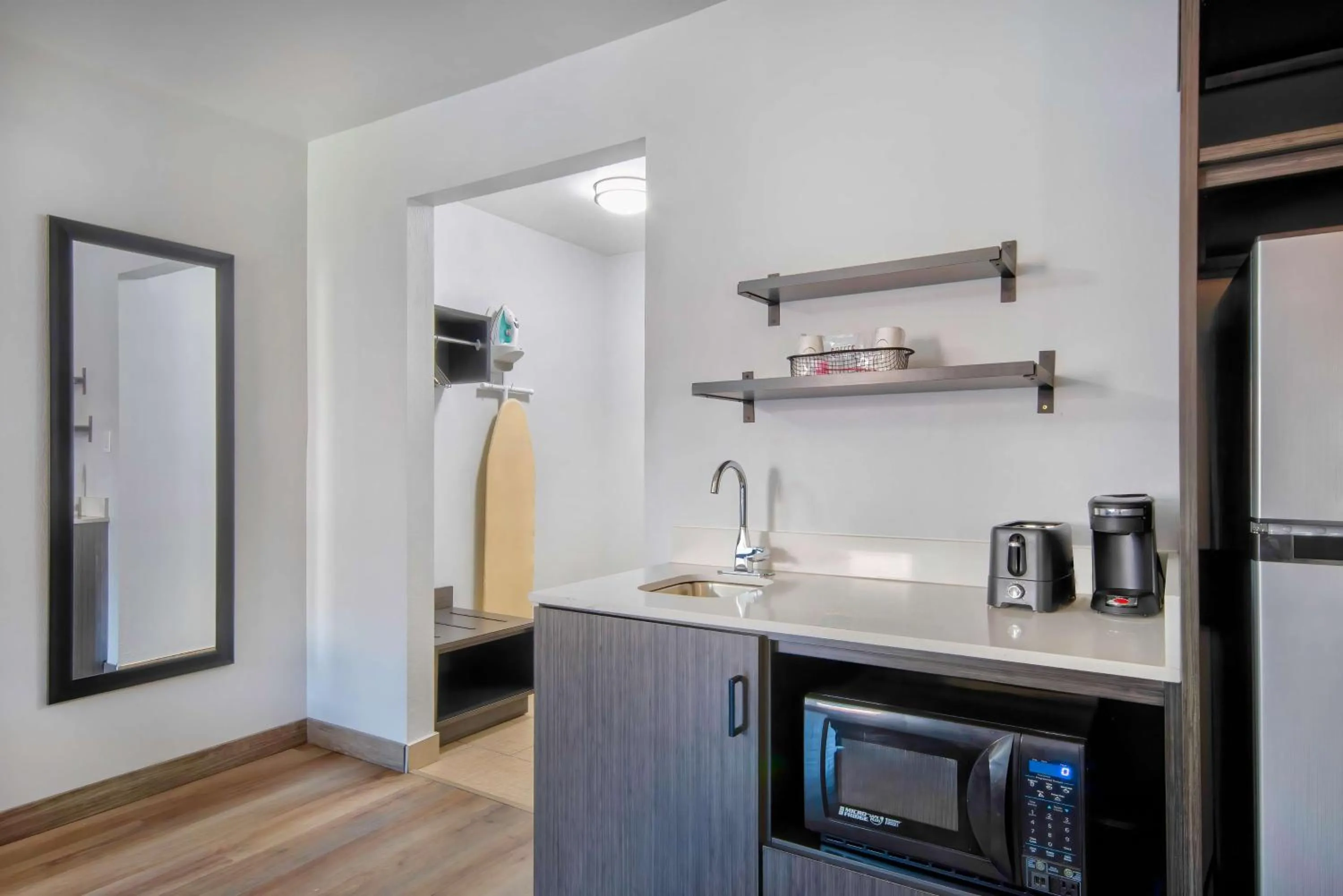 Kitchen or kitchenette in Studio 6 Georgetown KY Lexington North