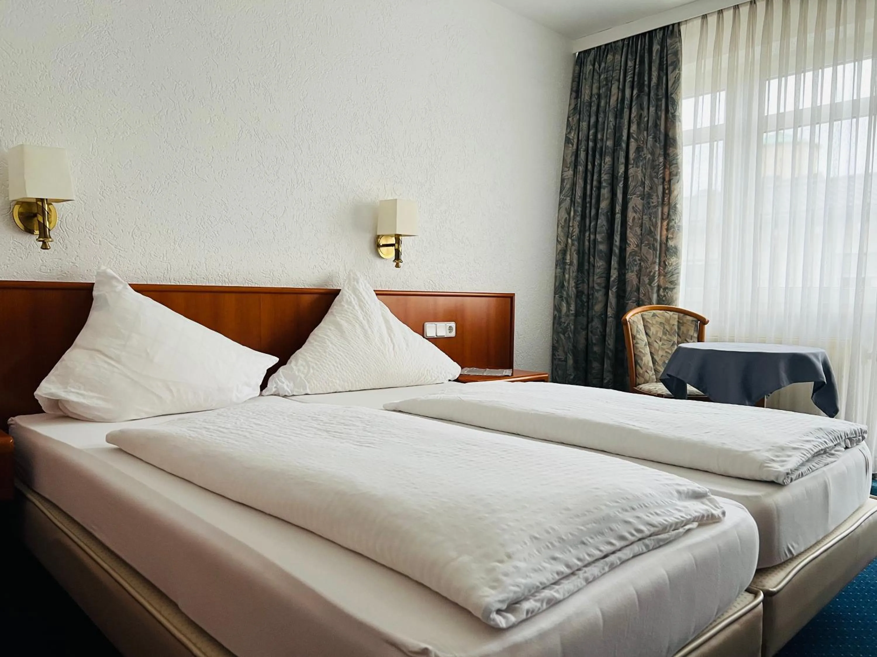 Bed in Hotel Weller Kahl am Main