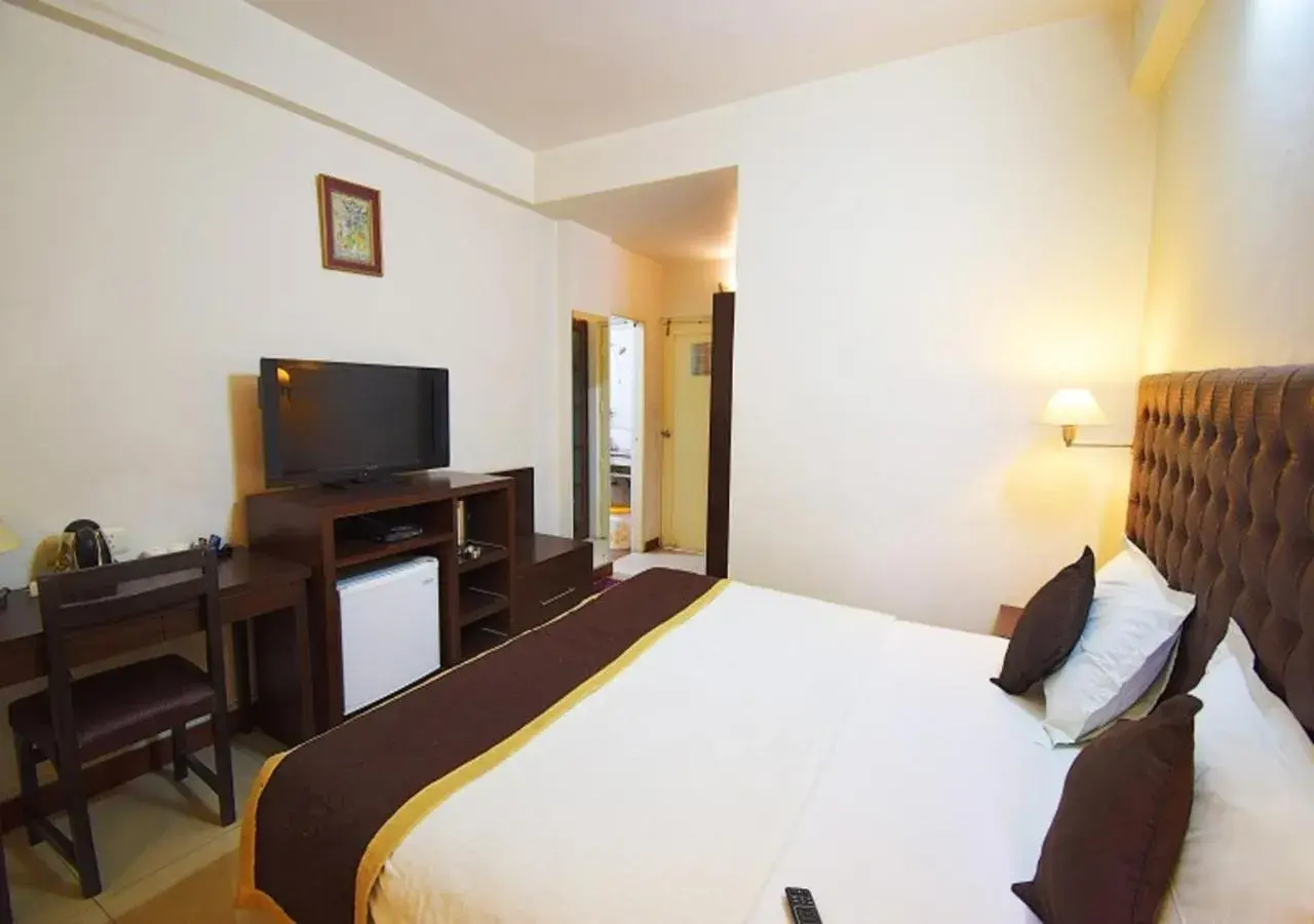 Superior Deluxe Double or Twin Room in FabHotel Shikha Superior Deluxe Double or Twin Room in FabHotel Shikha