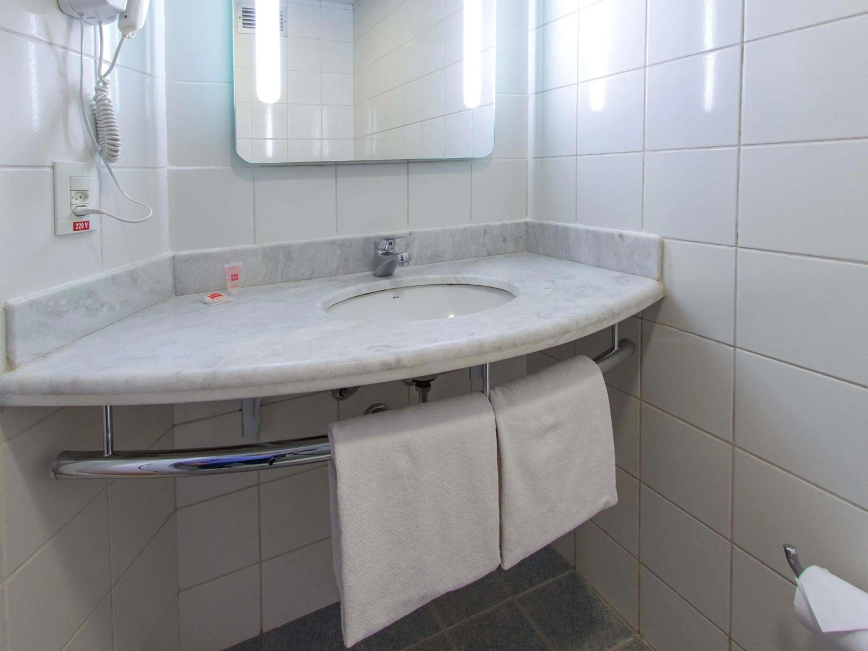 Bedroom in ibis Araçatuba