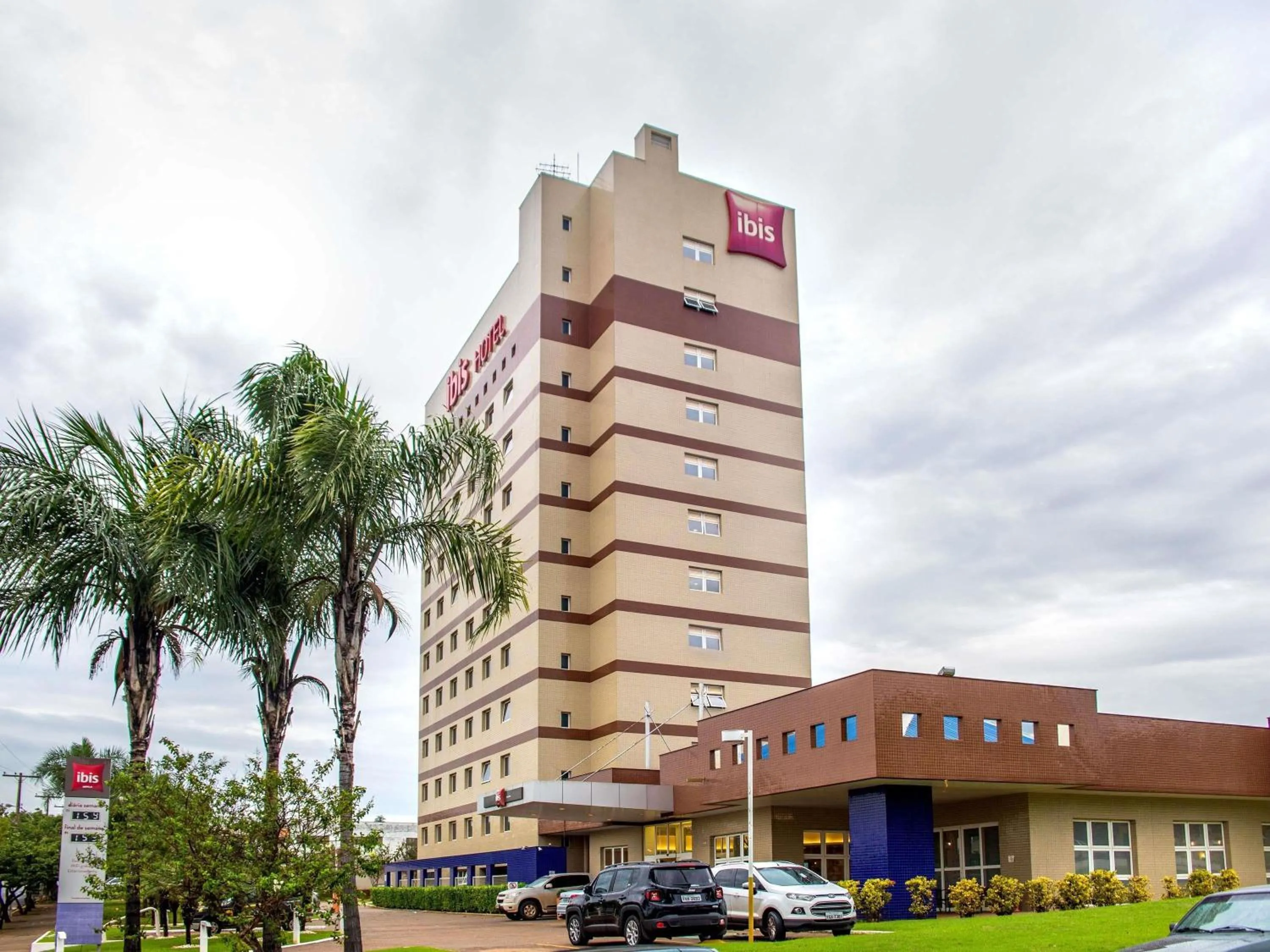 Property building in ibis Araçatuba