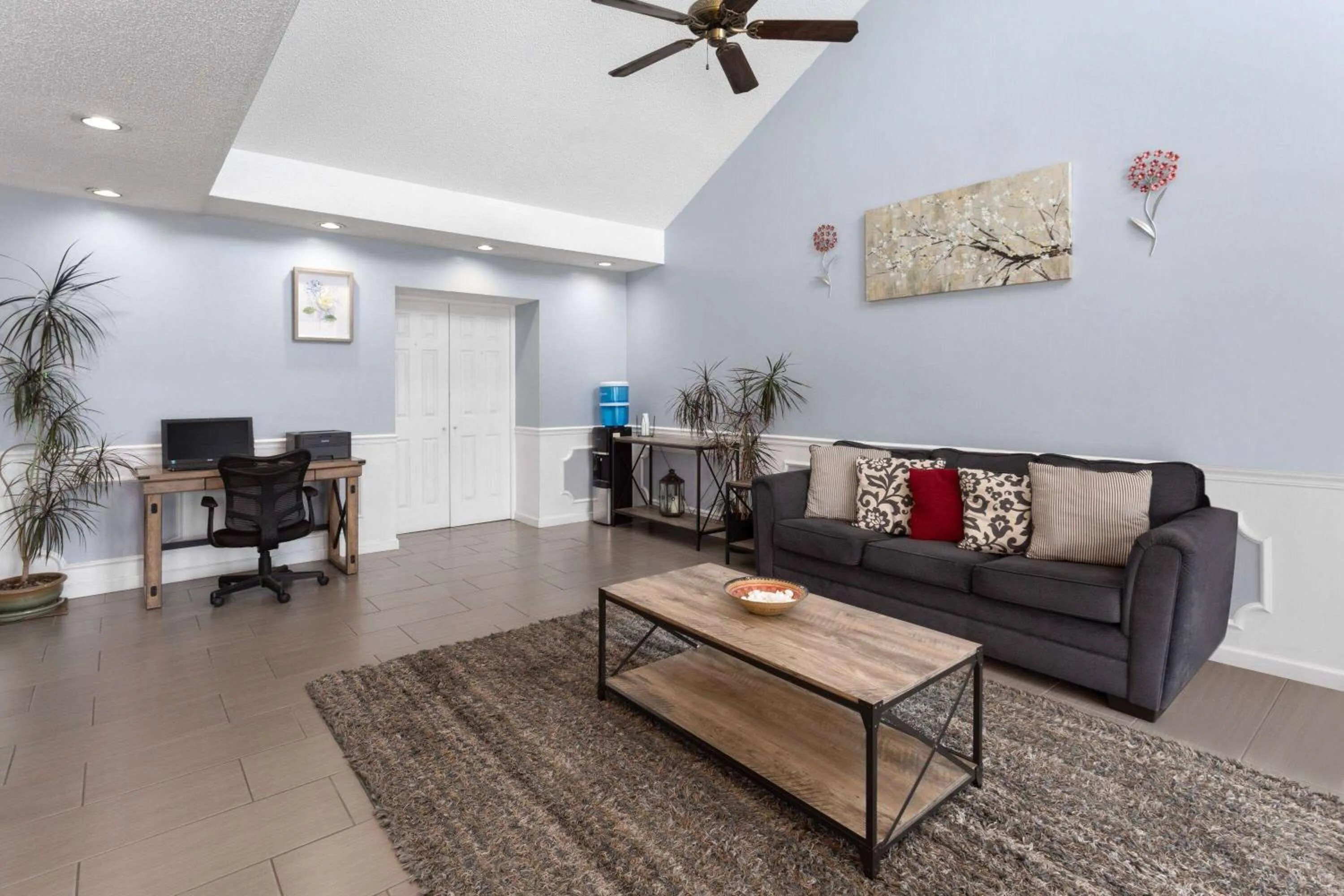 Lobby or reception in Baymont by Wyndham Brunswick GA