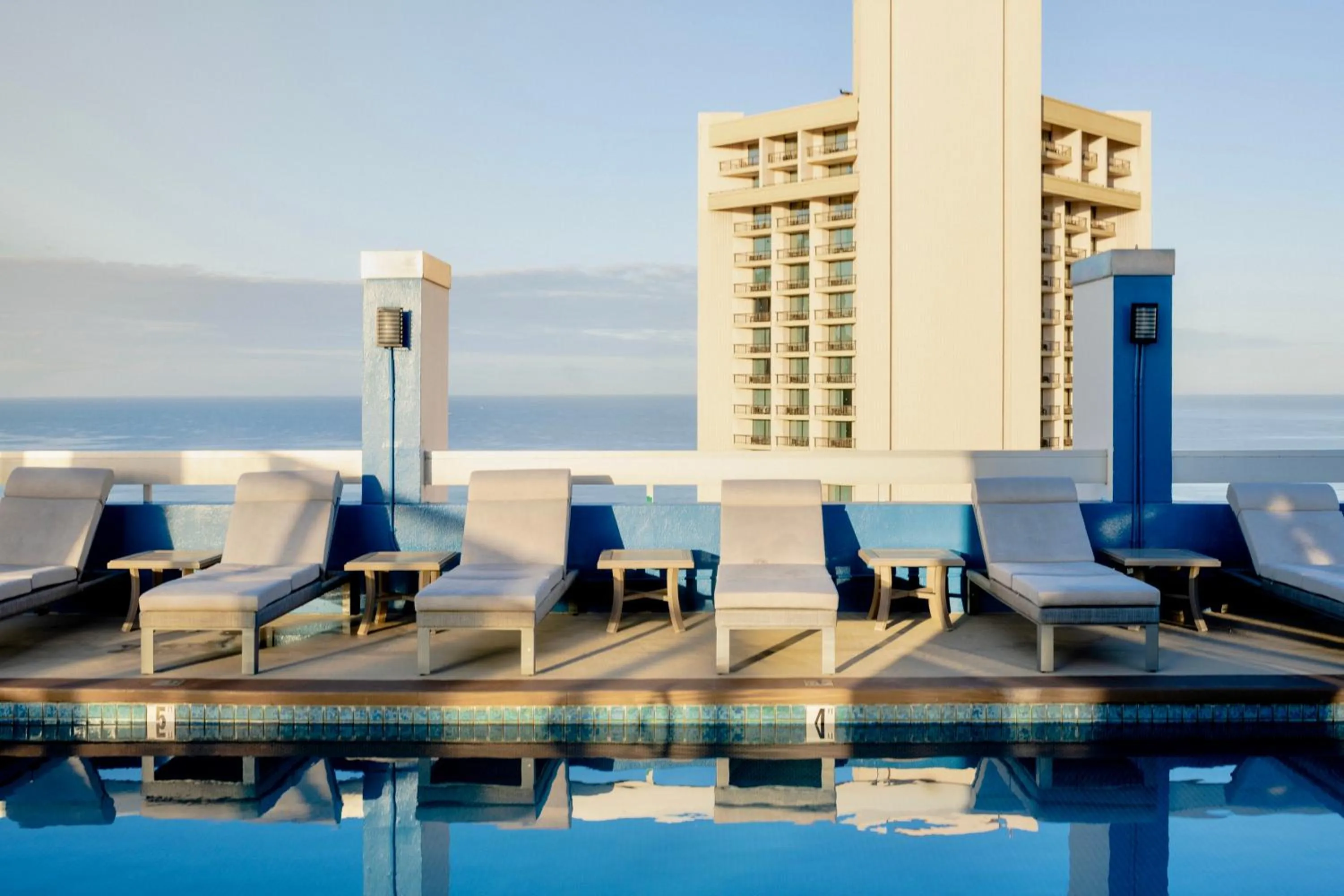 Swimming pool in Pacific Monarch Hotel