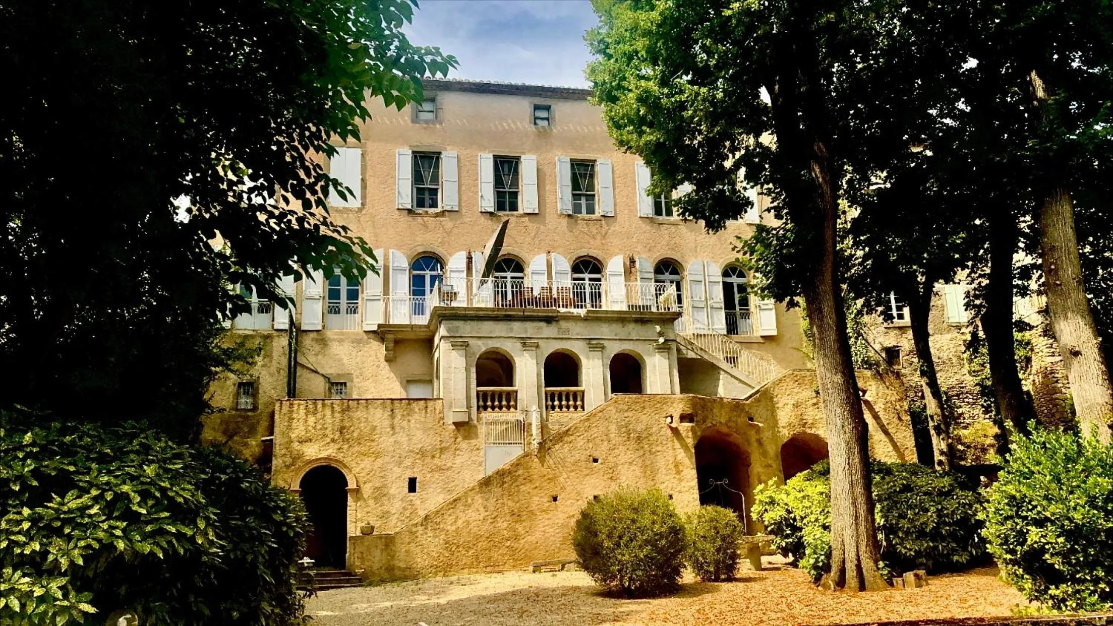 Property building in Le Domaine de Villespy
