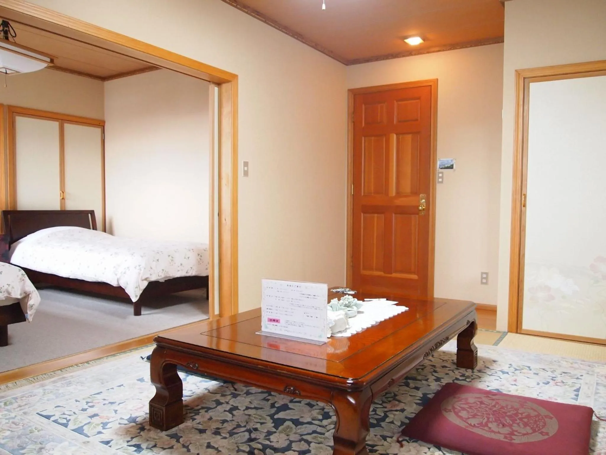 Seating area in Petit Hotel Corinthian