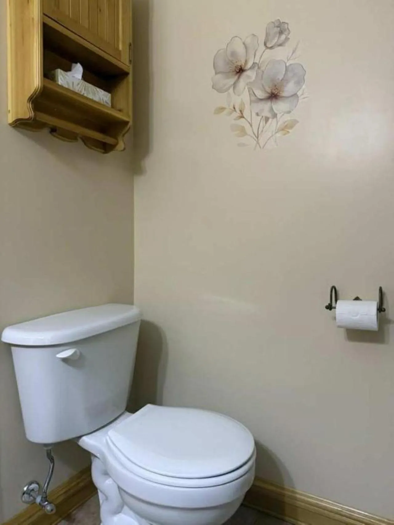 Toilet in Auberge MicKy Inc