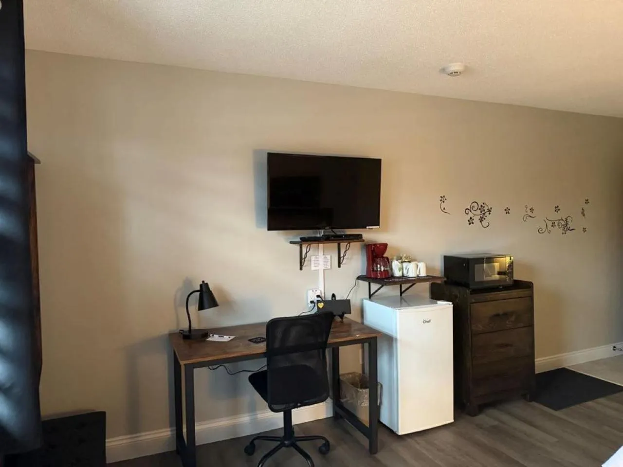 TV and multimedia in Auberge MicKy Inc