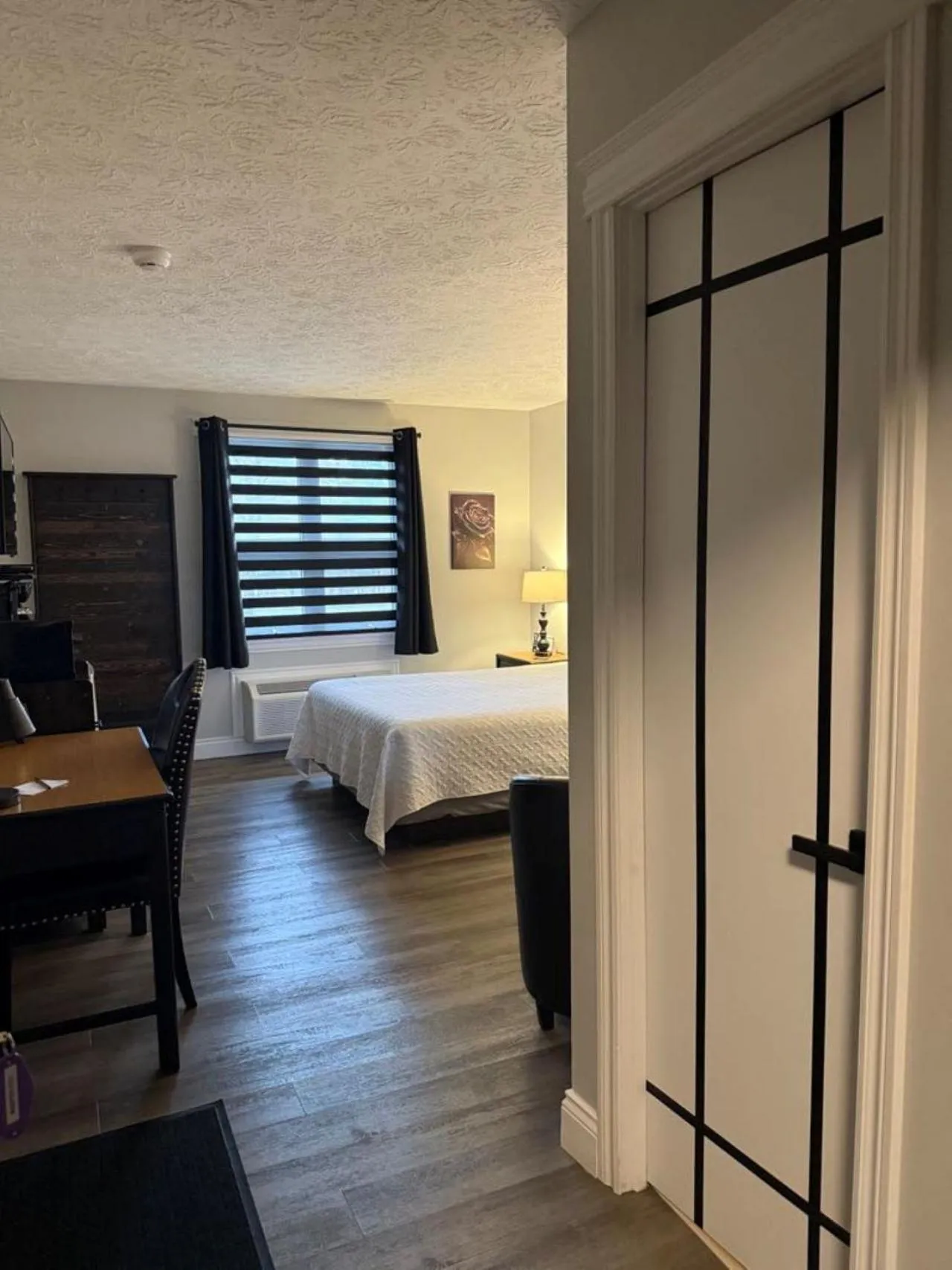 Bed in Auberge MicKy Inc