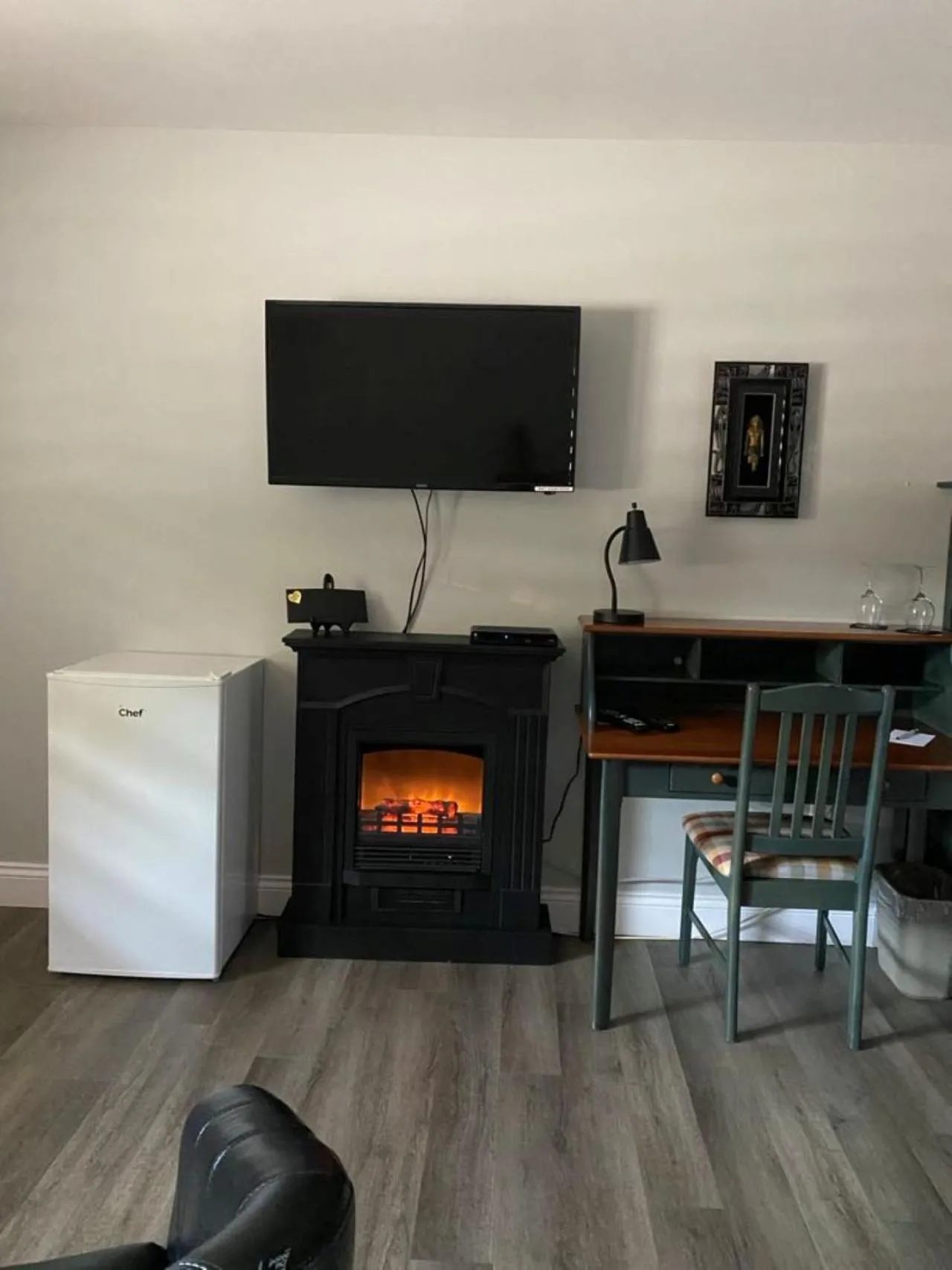 TV and multimedia in Auberge MicKy Inc