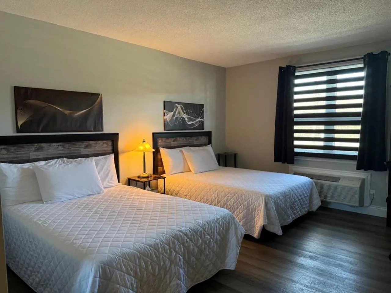 Bed in Auberge MicKy Inc