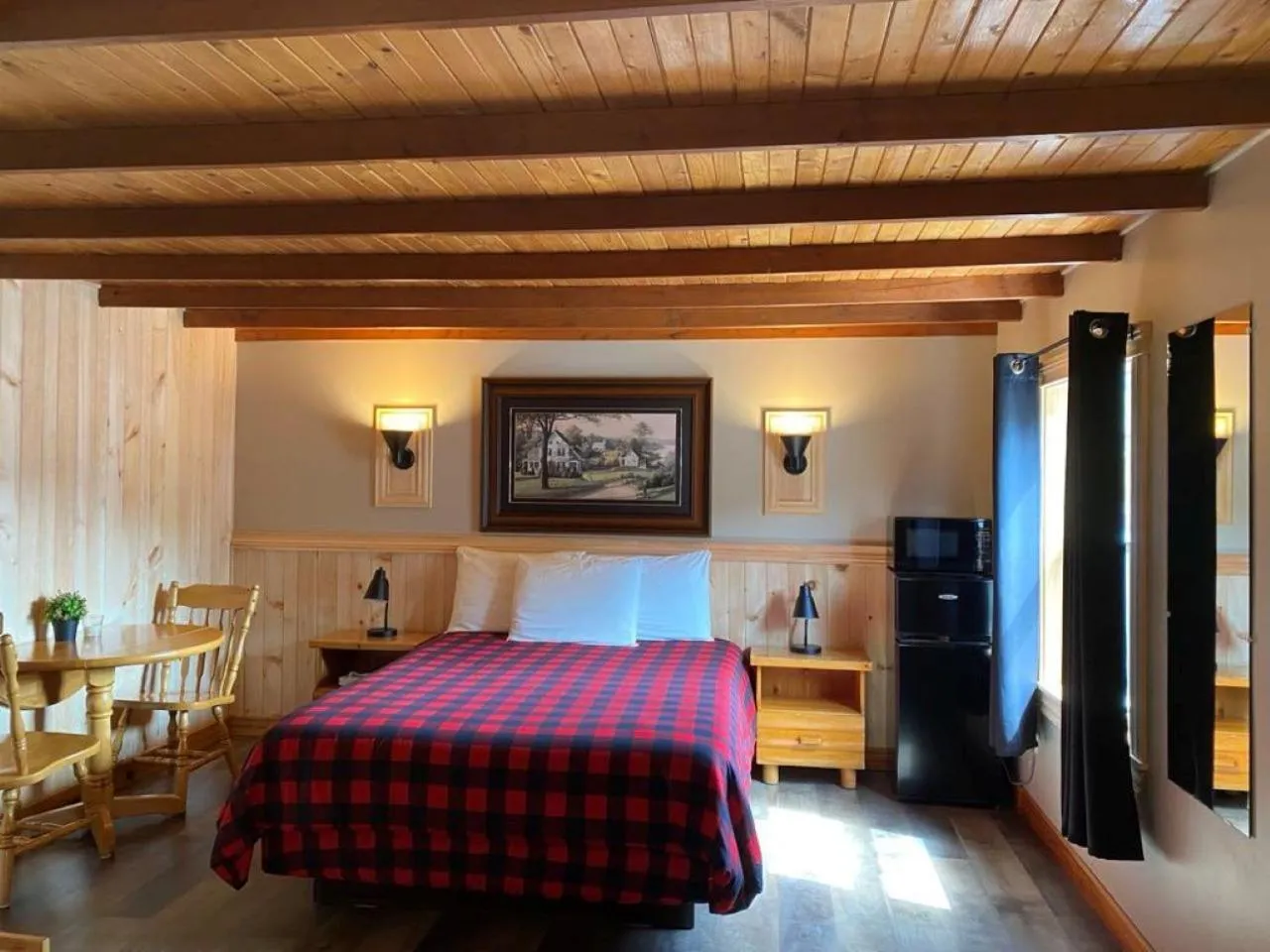 Bed in Auberge MicKy Inc