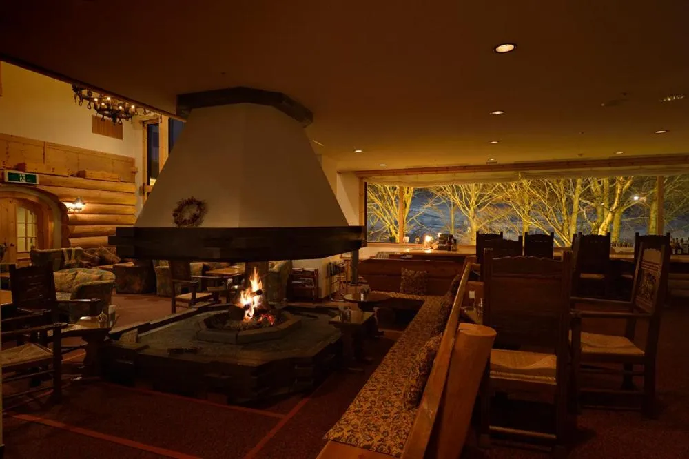 Communal lounge/ TV room in Hotel Grand Phenix Okushiga