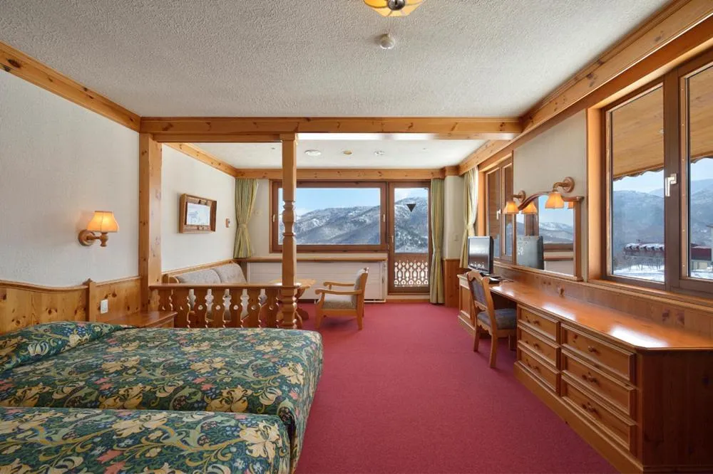 Photo of the whole room, Bed in Hotel Grand Phenix Okushiga