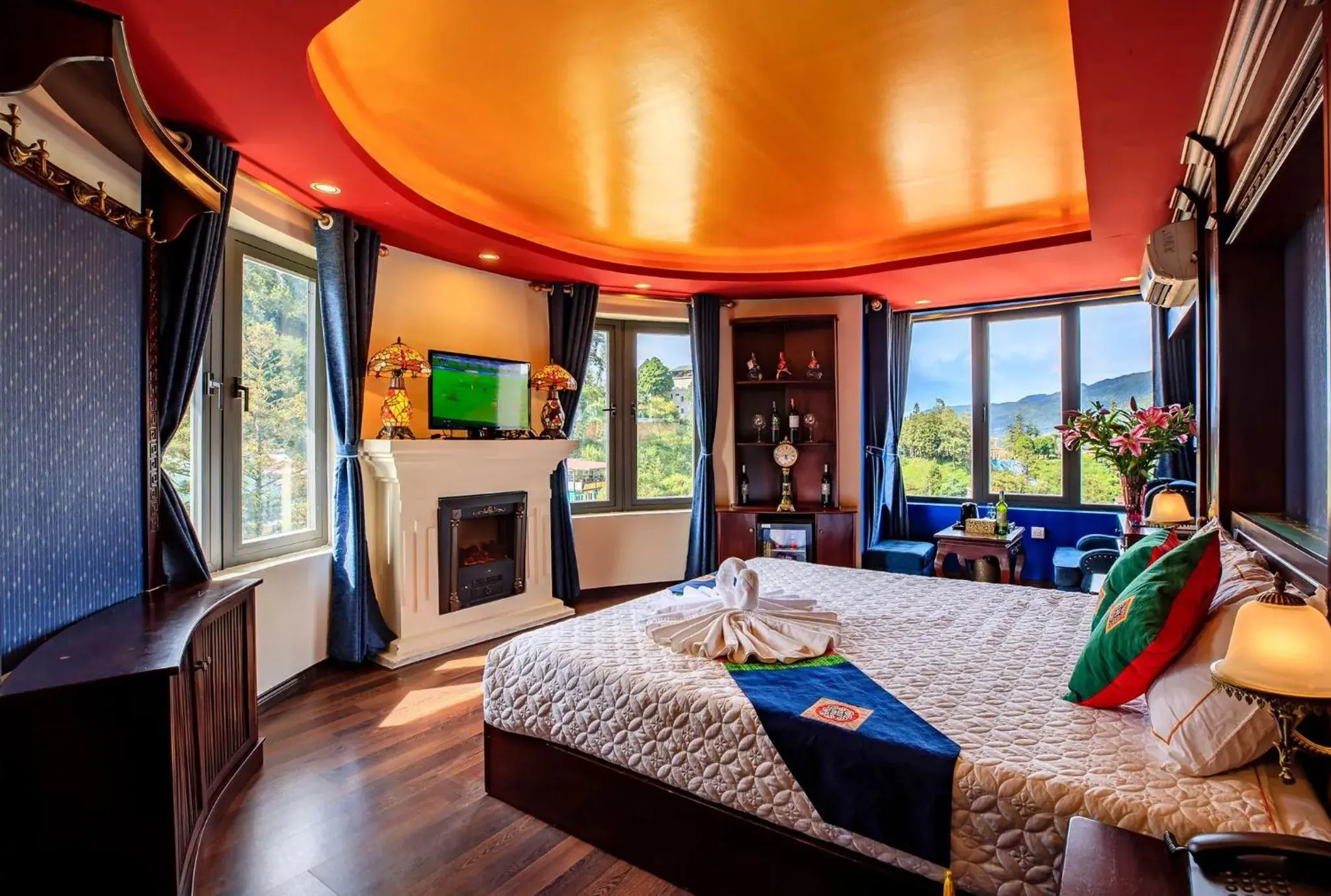 Junior Suite with Mountain View in Sapa House Hotel Halal Certified Junior Suite with Mountain View in Sapa House Hotel Halal Certified