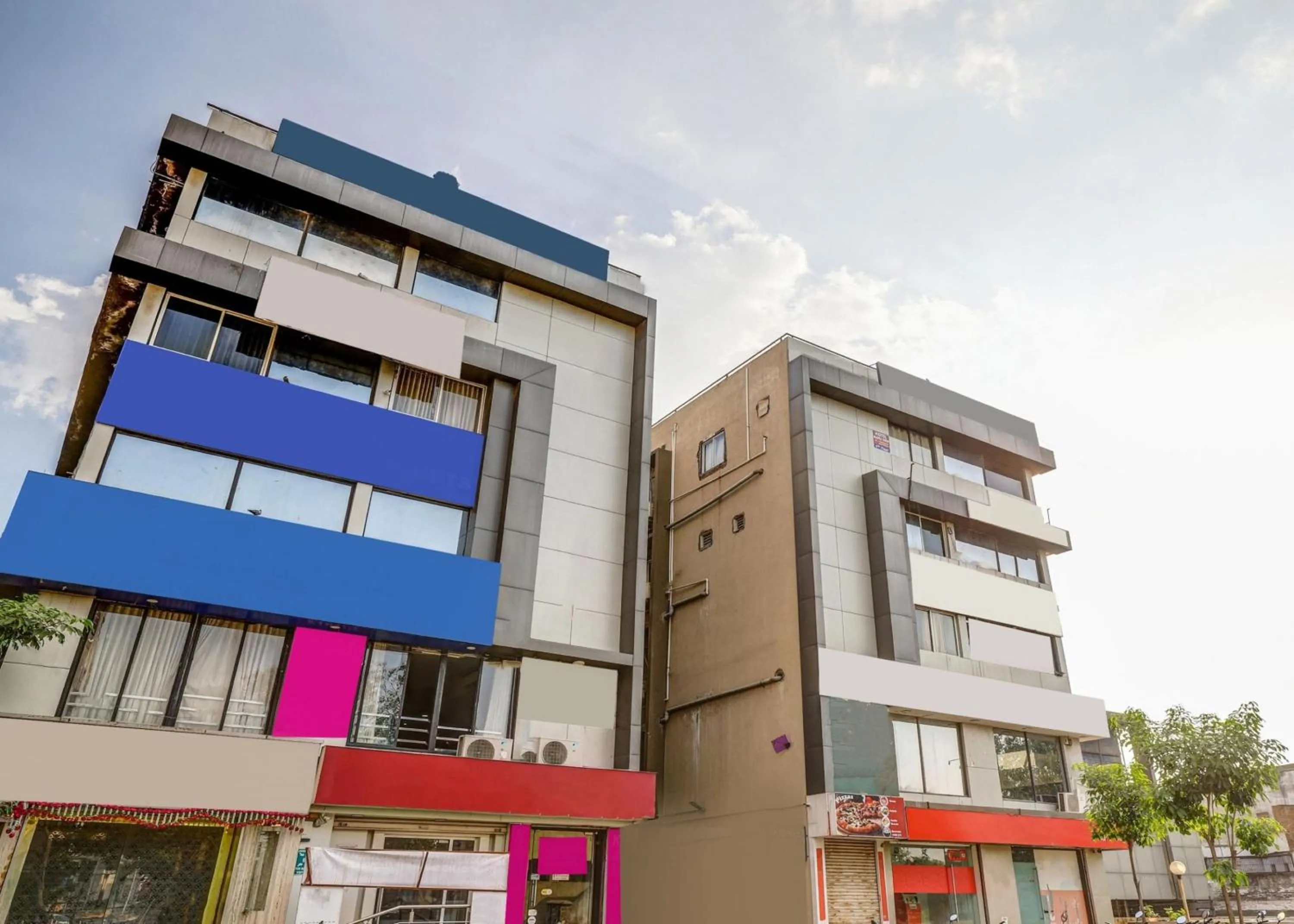 Facade/entrance in Hotel O Maple view