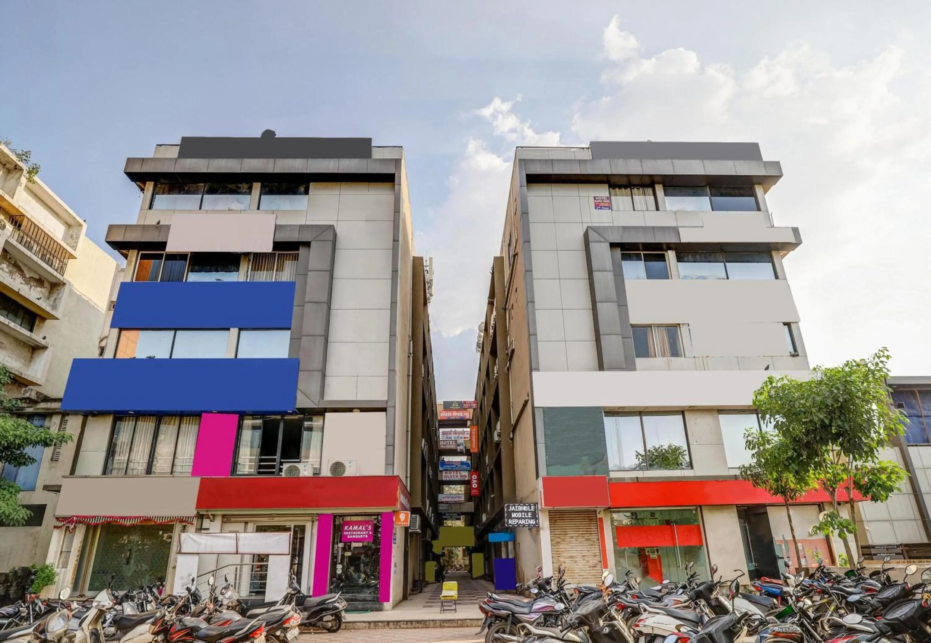 Facade/entrance in Hotel O Maple view