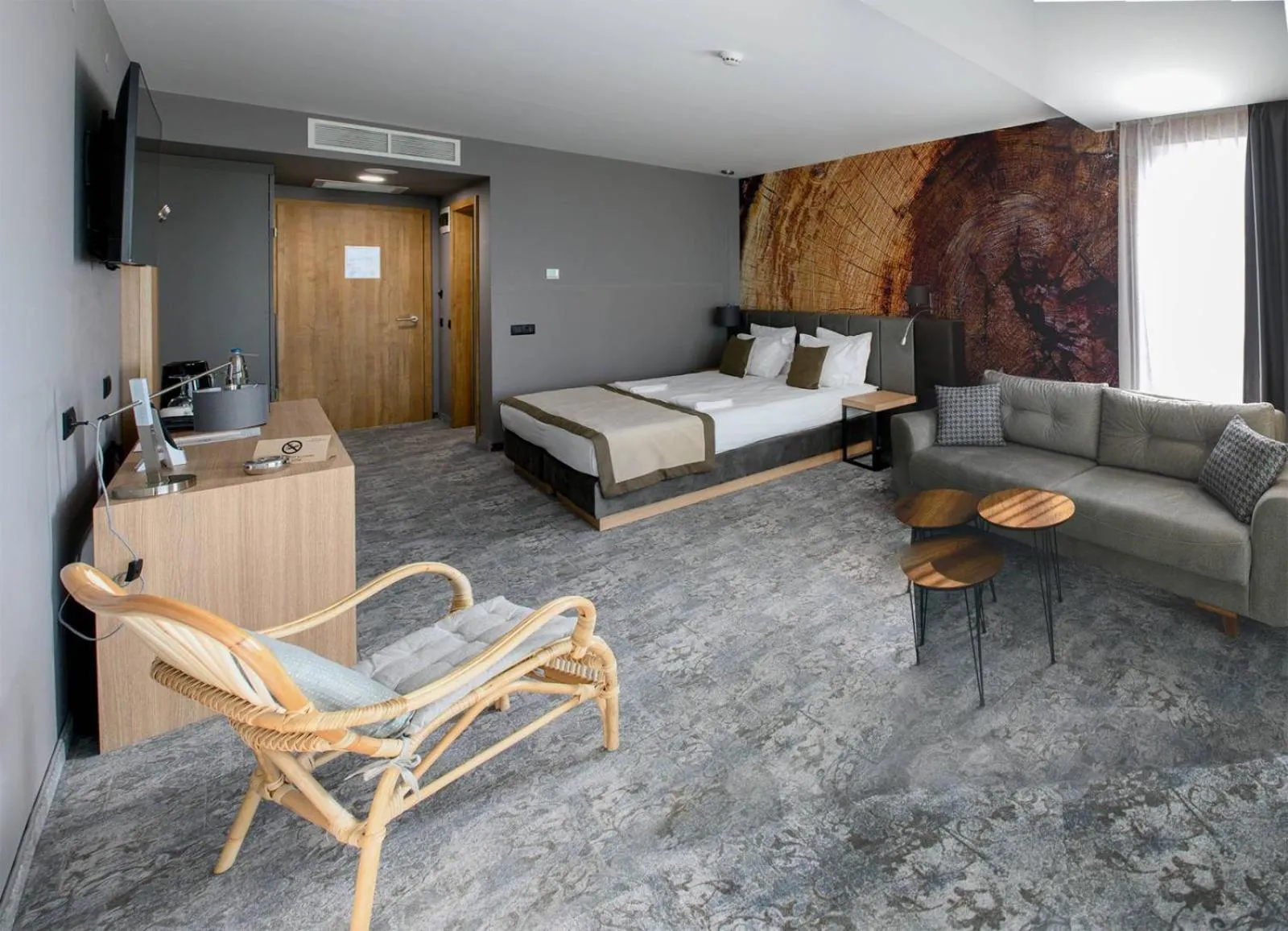 Communal lounge/ TV room in The Five Elements Hotel and SPA