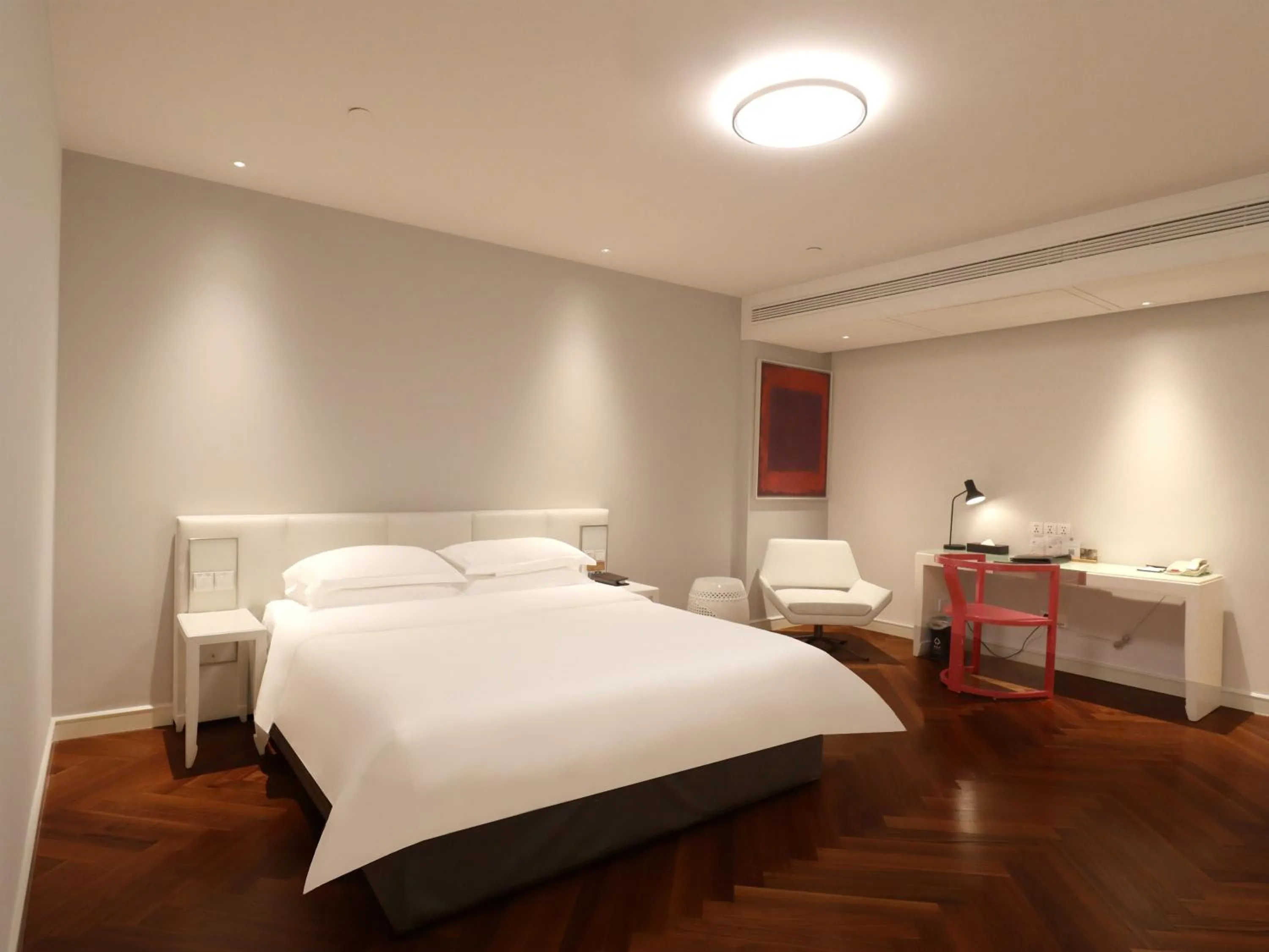 Photo of the whole room, Bed in Metropolo Dahua Hotel Shanghai