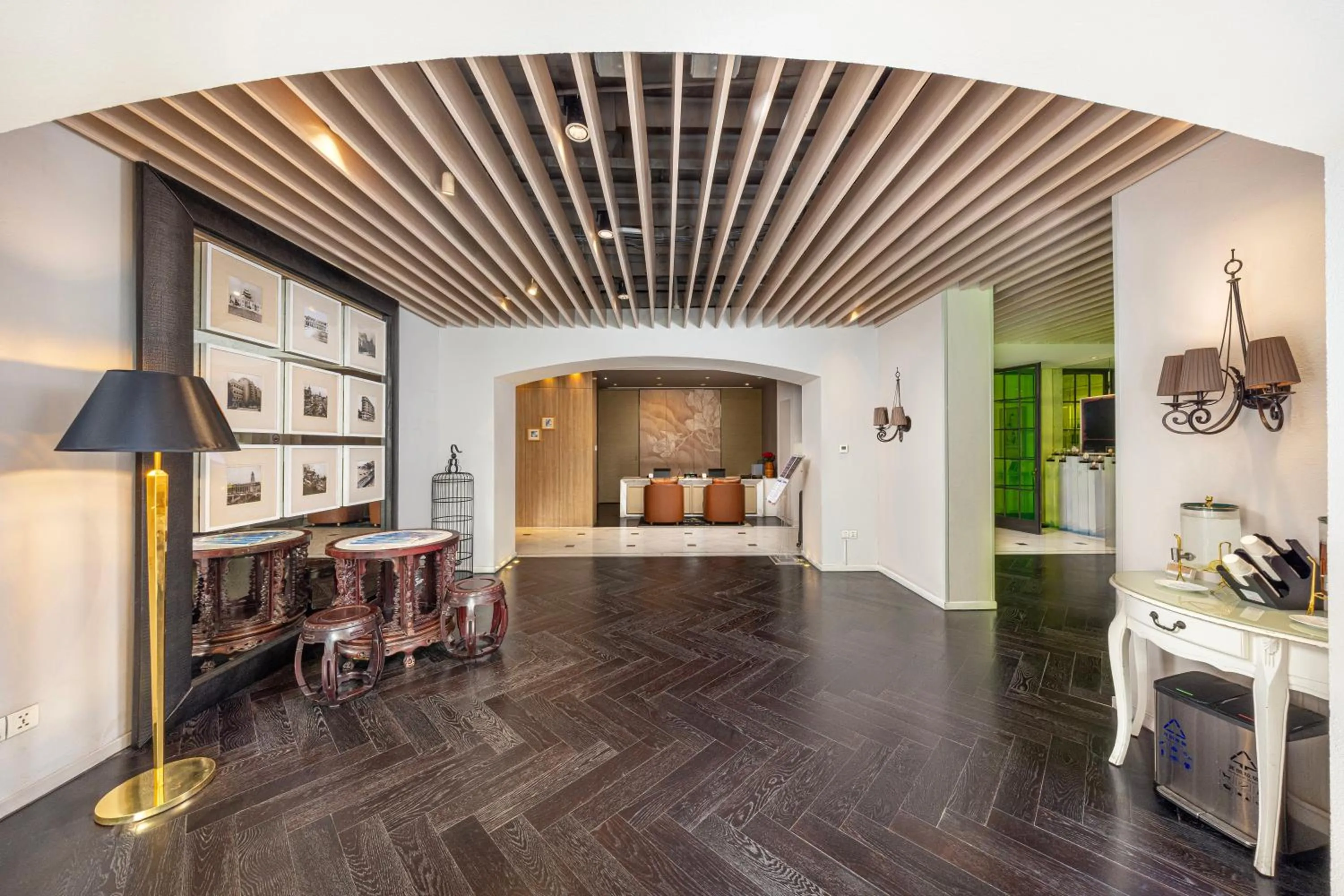 Lobby or reception in Metropolo Dahua Hotel Shanghai