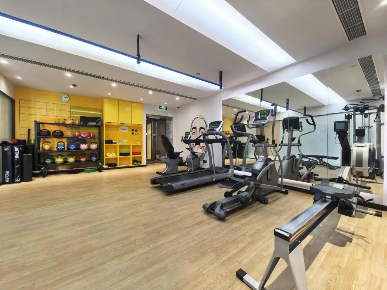 Fitness centre/facilities in Metropolo Dahua Hotel Shanghai