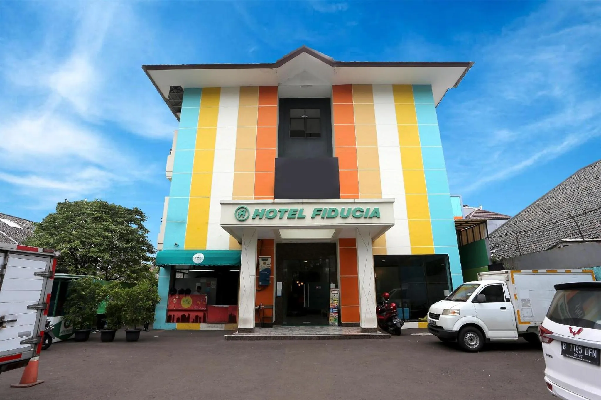 Property building in Collection O 92130 Hotel Fiducia Kaji