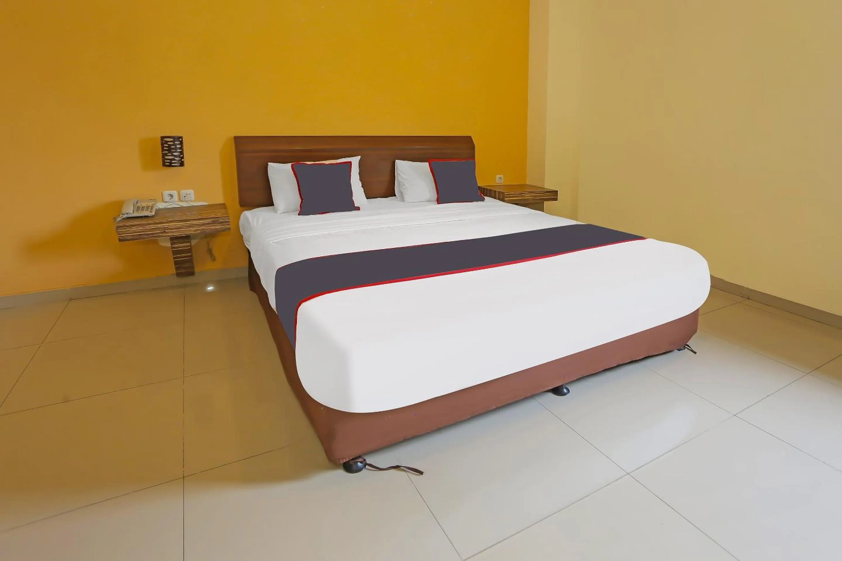 Bedroom, Bed in Collection O 92130 Hotel Fiducia Kaji