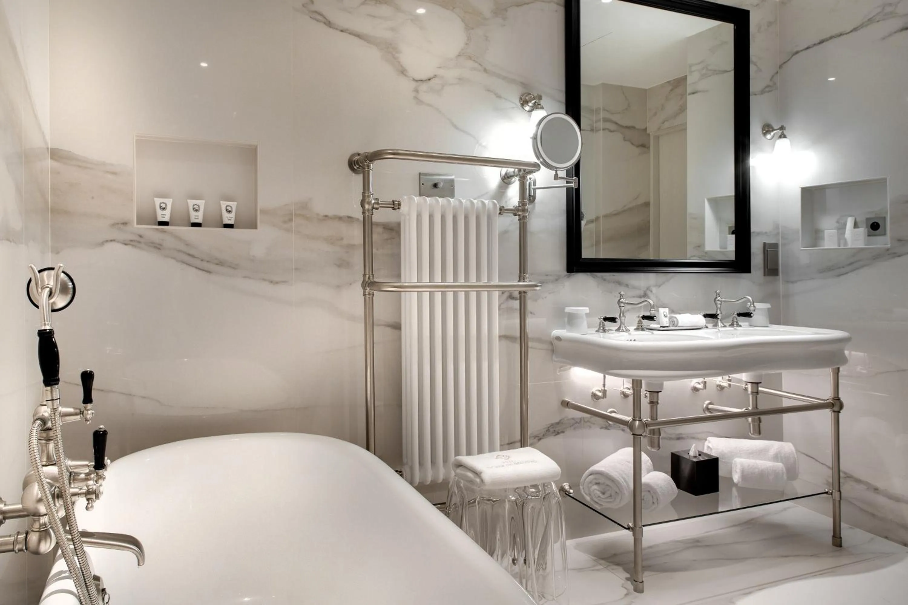 Bathroom in Hôtel Richer De Belleval - Relais & Châteaux