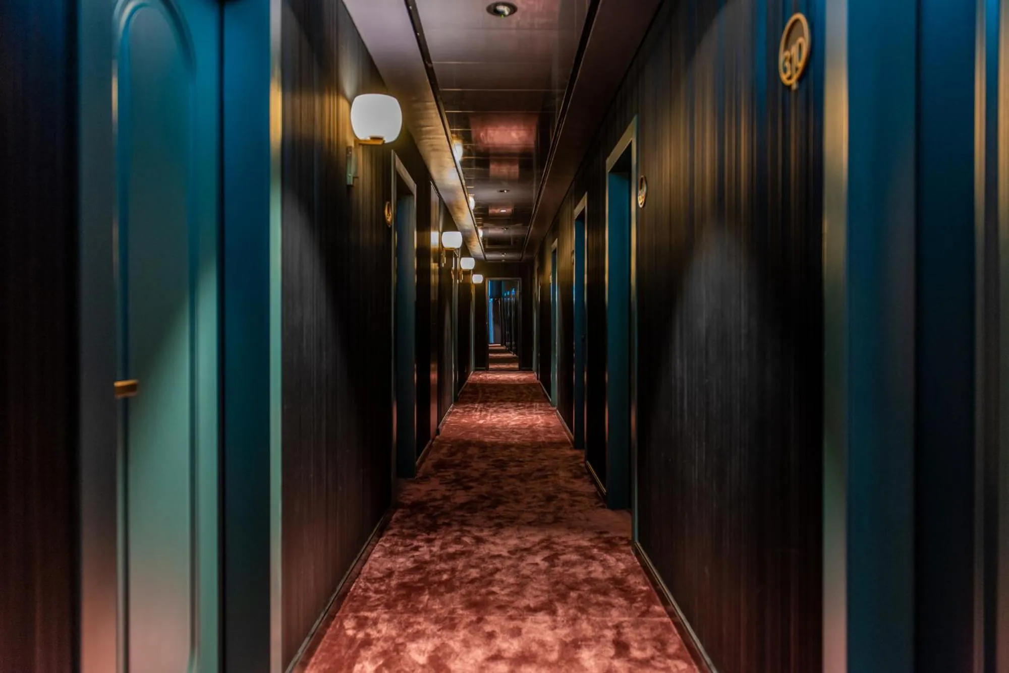 Property building in Mayer House