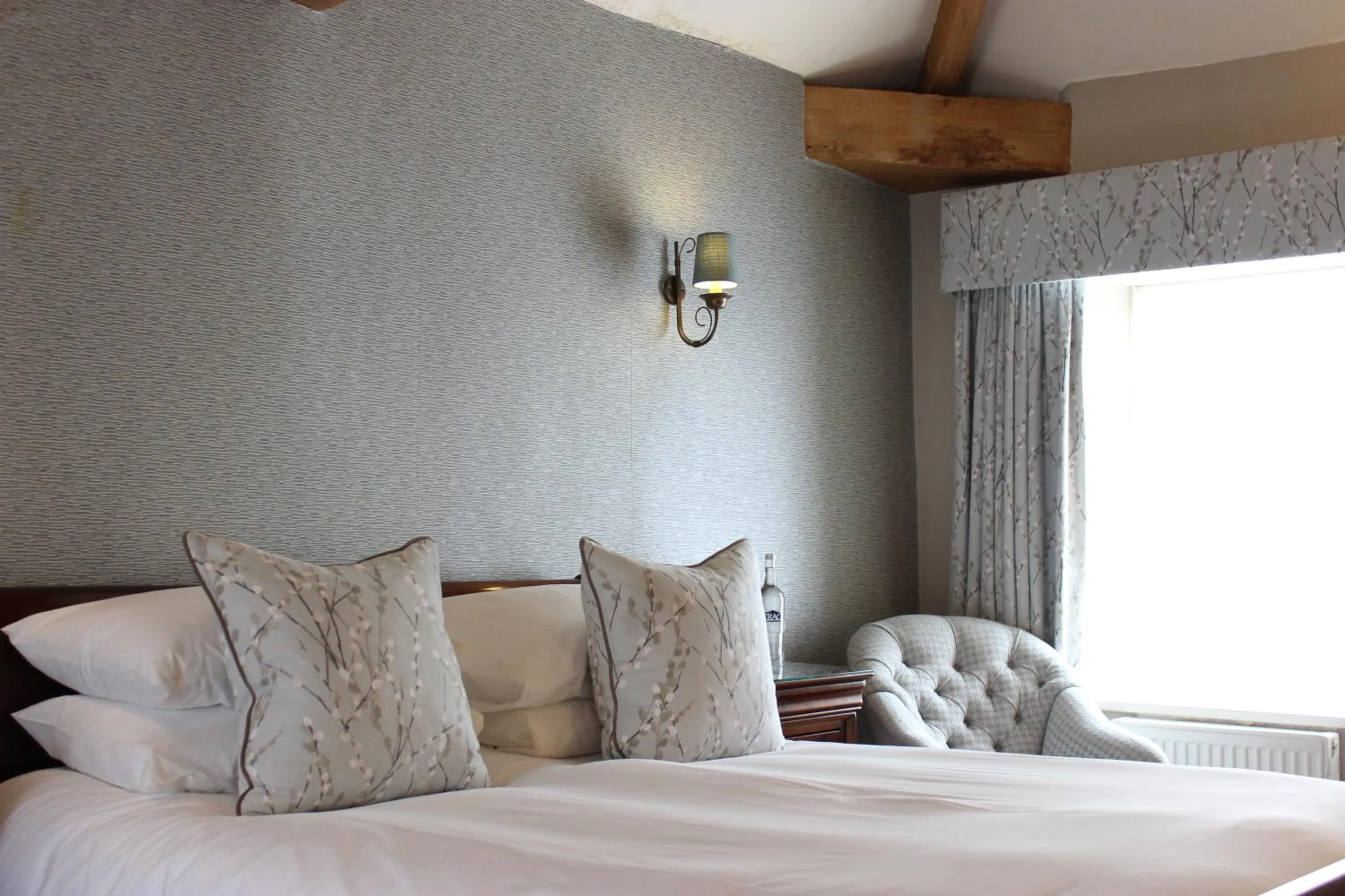 Bed in Rafters at Riverside House Hotel