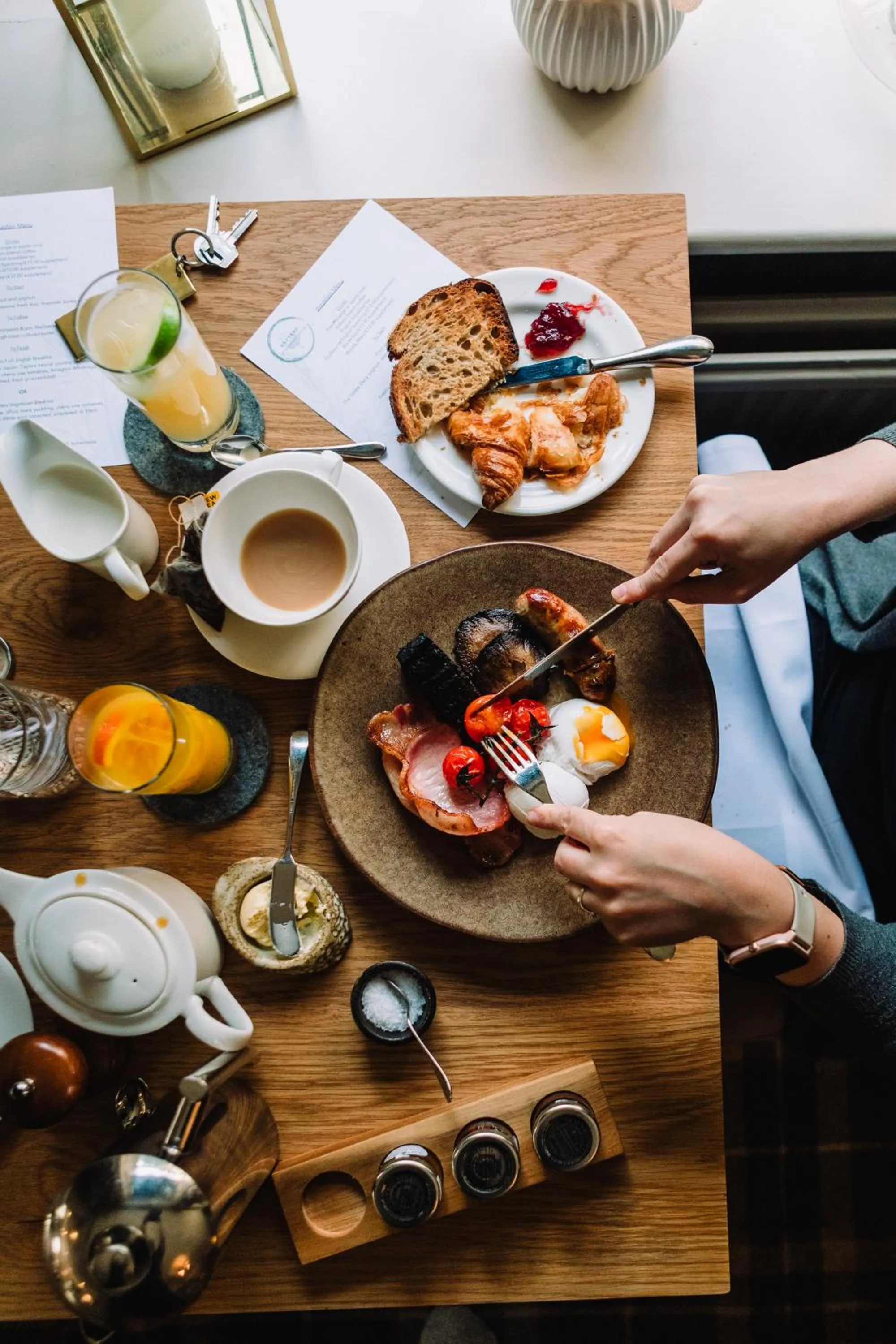 Breakfast in Rafters at Riverside House Hotel