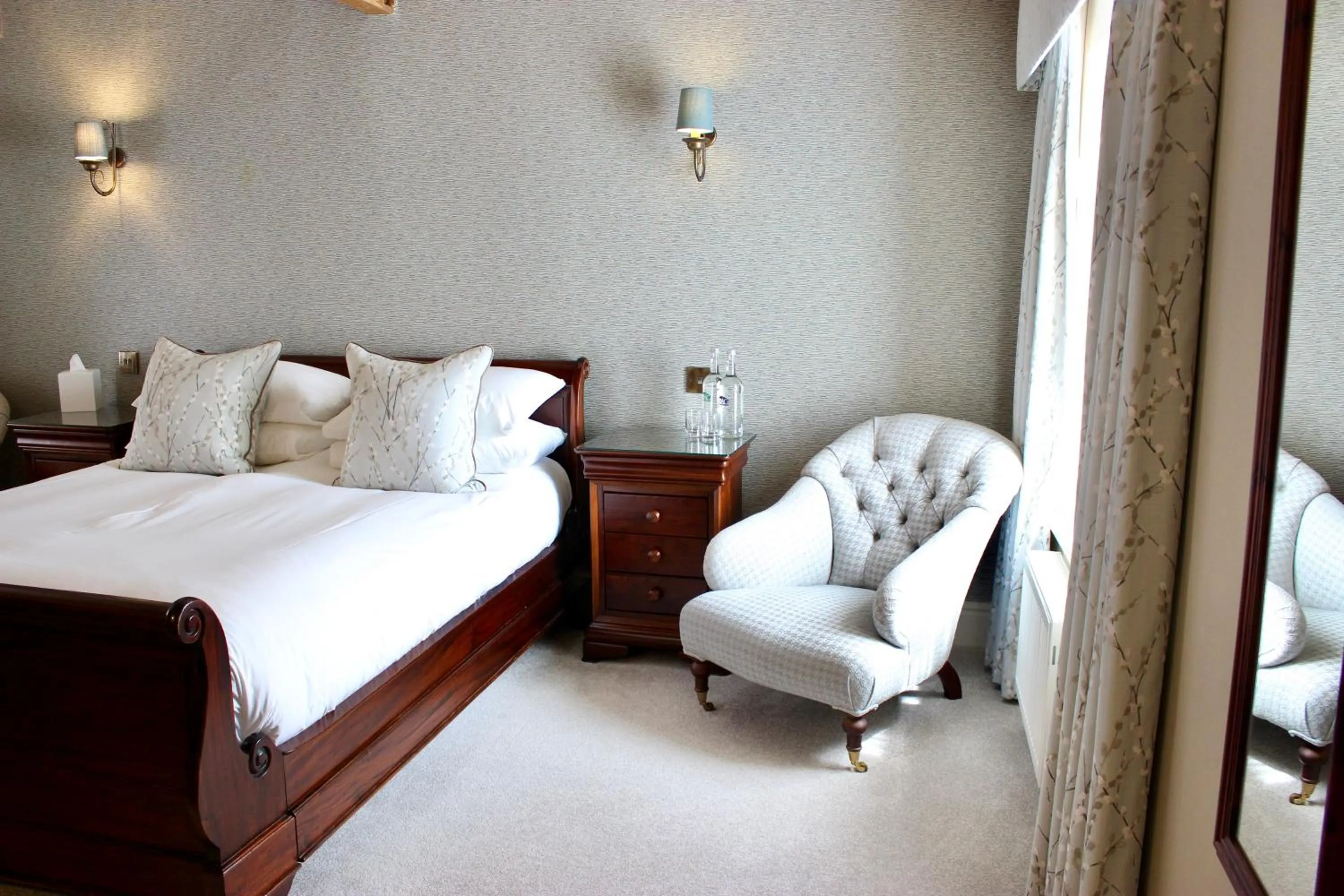 Bed in Rafters at Riverside House Hotel