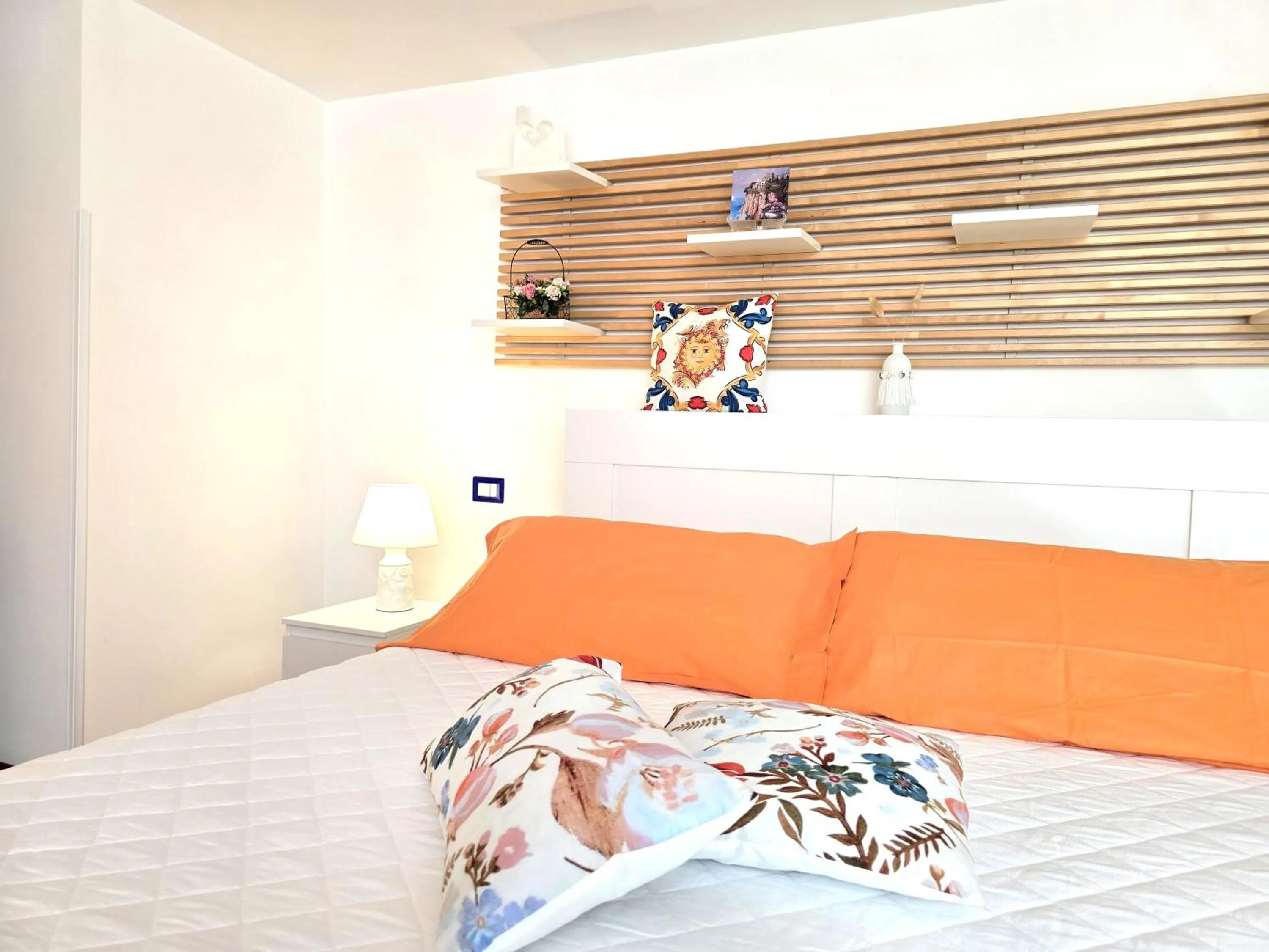 Bed in Starview Apartment - Comfy Apt by the center