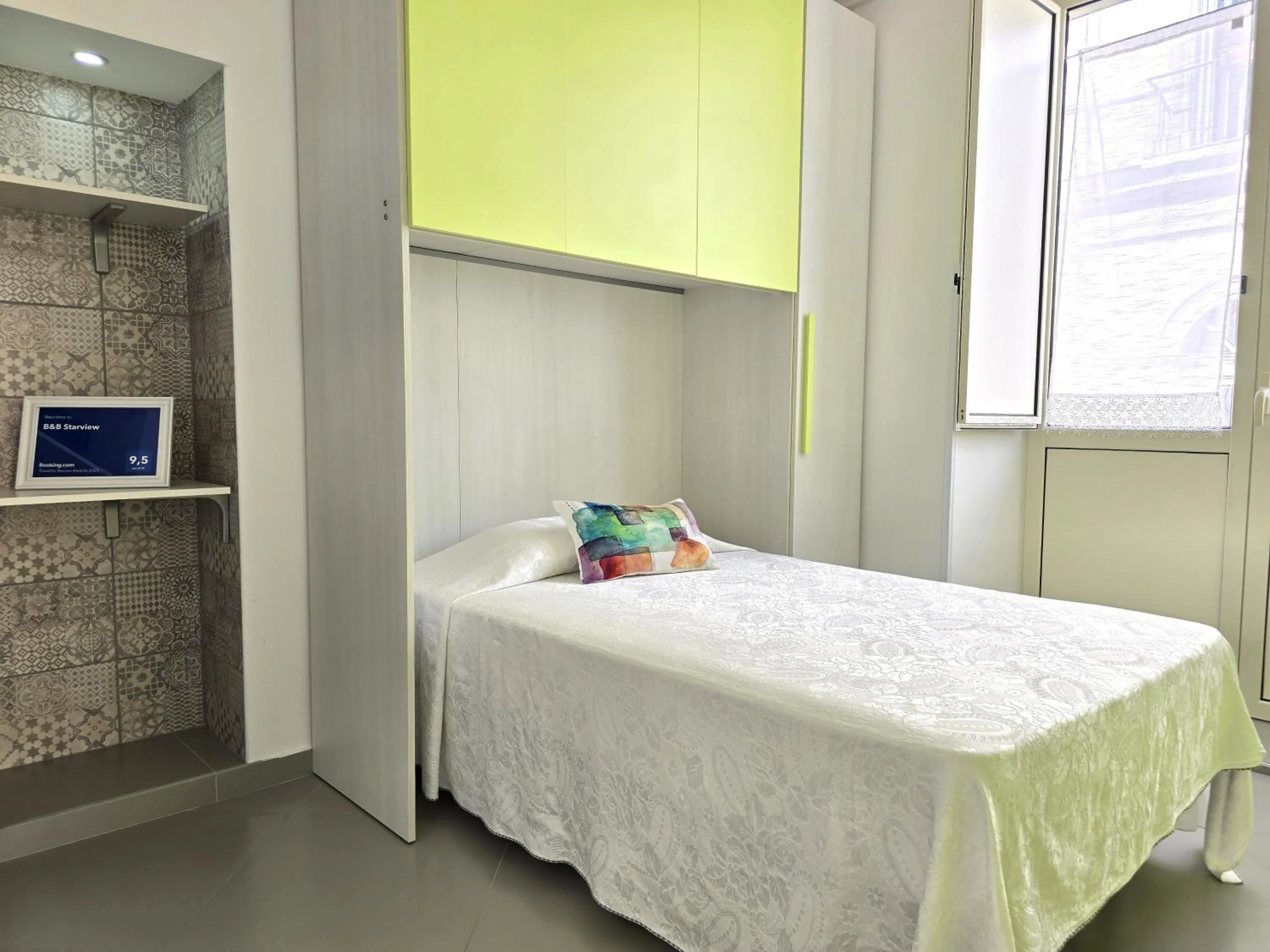 Bed in Starview Apartment - Comfy Apt by the center