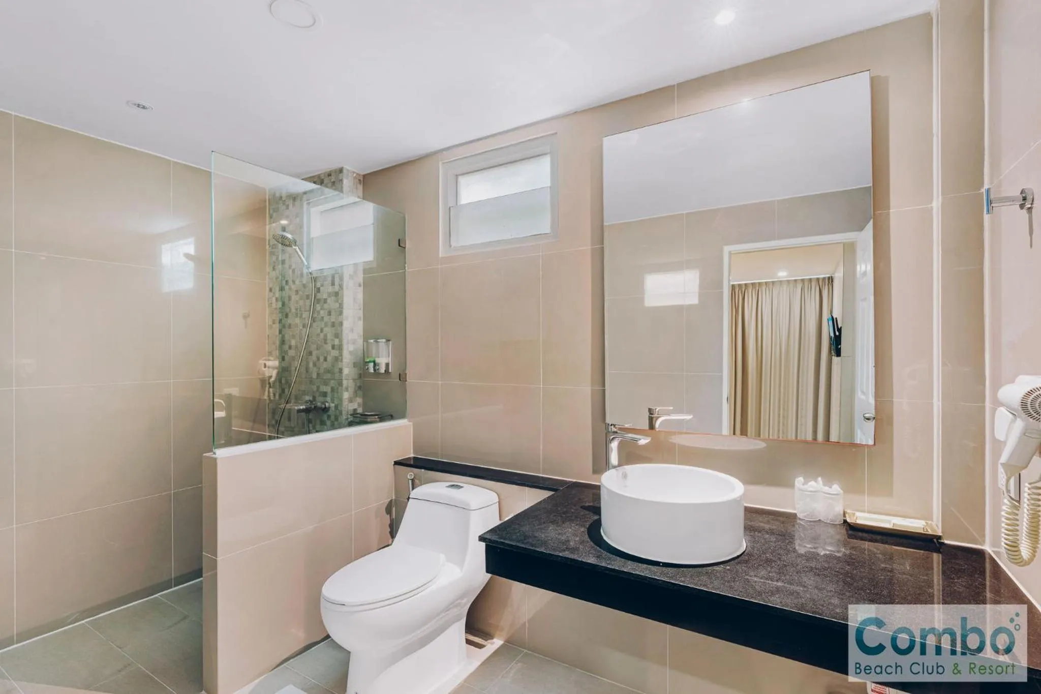 Bathroom in Combo Beach Hotel Samui