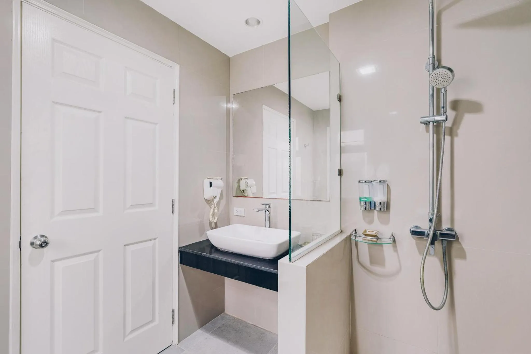 Bathroom in Combo Beach Hotel Samui