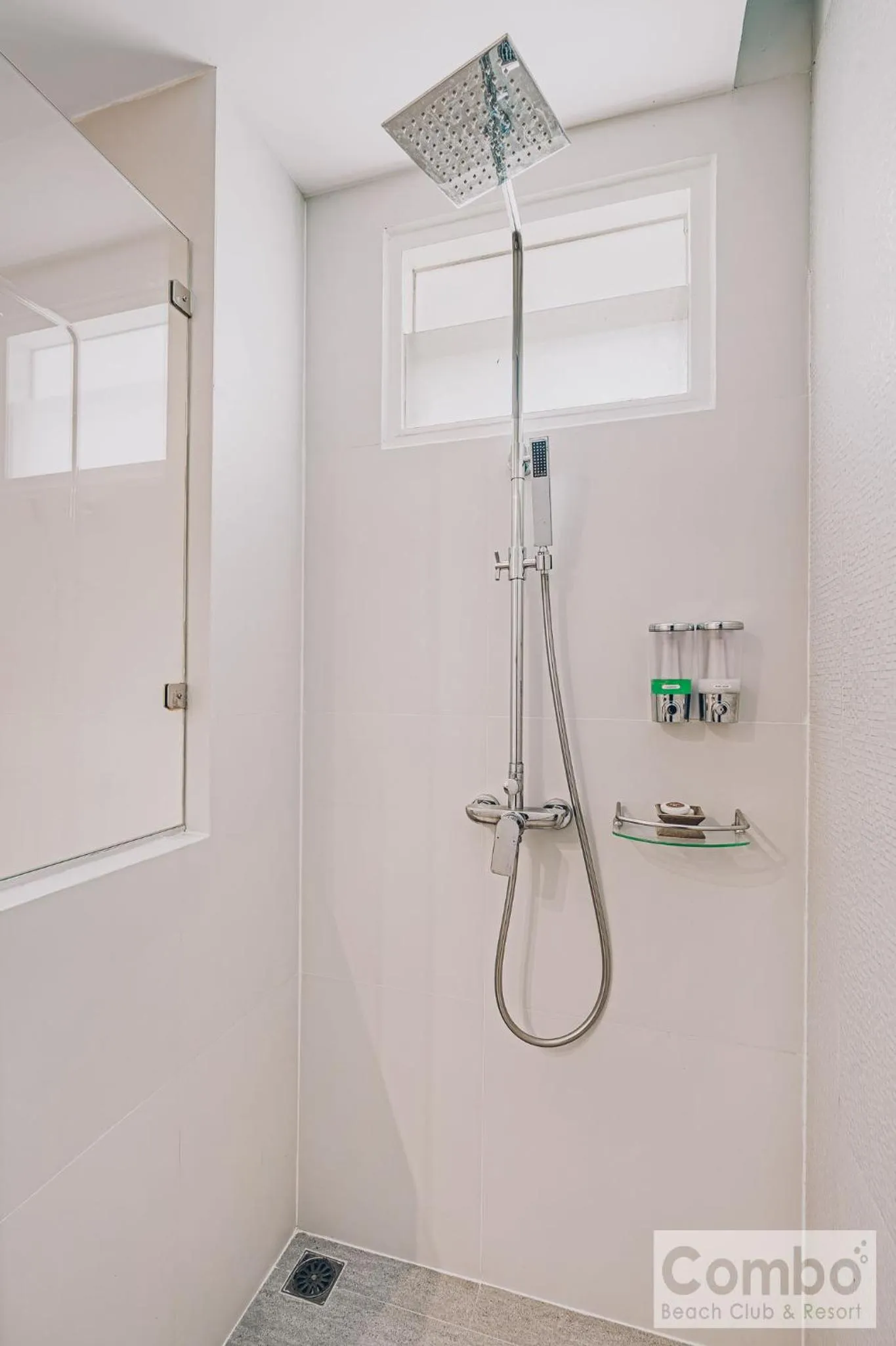 Shower in Combo Beach Hotel Samui
