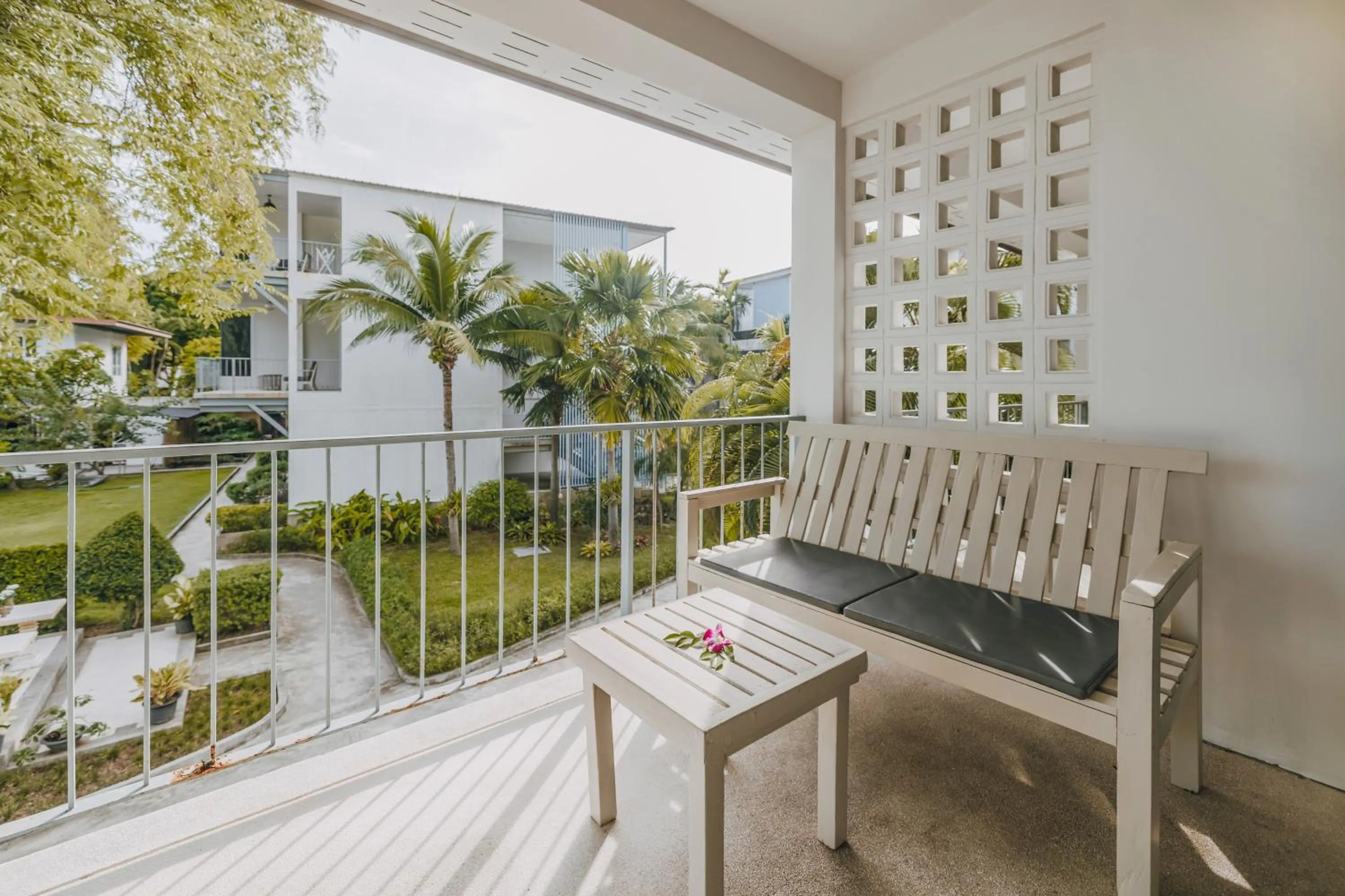 Balcony/Terrace in Combo Beach Hotel Samui