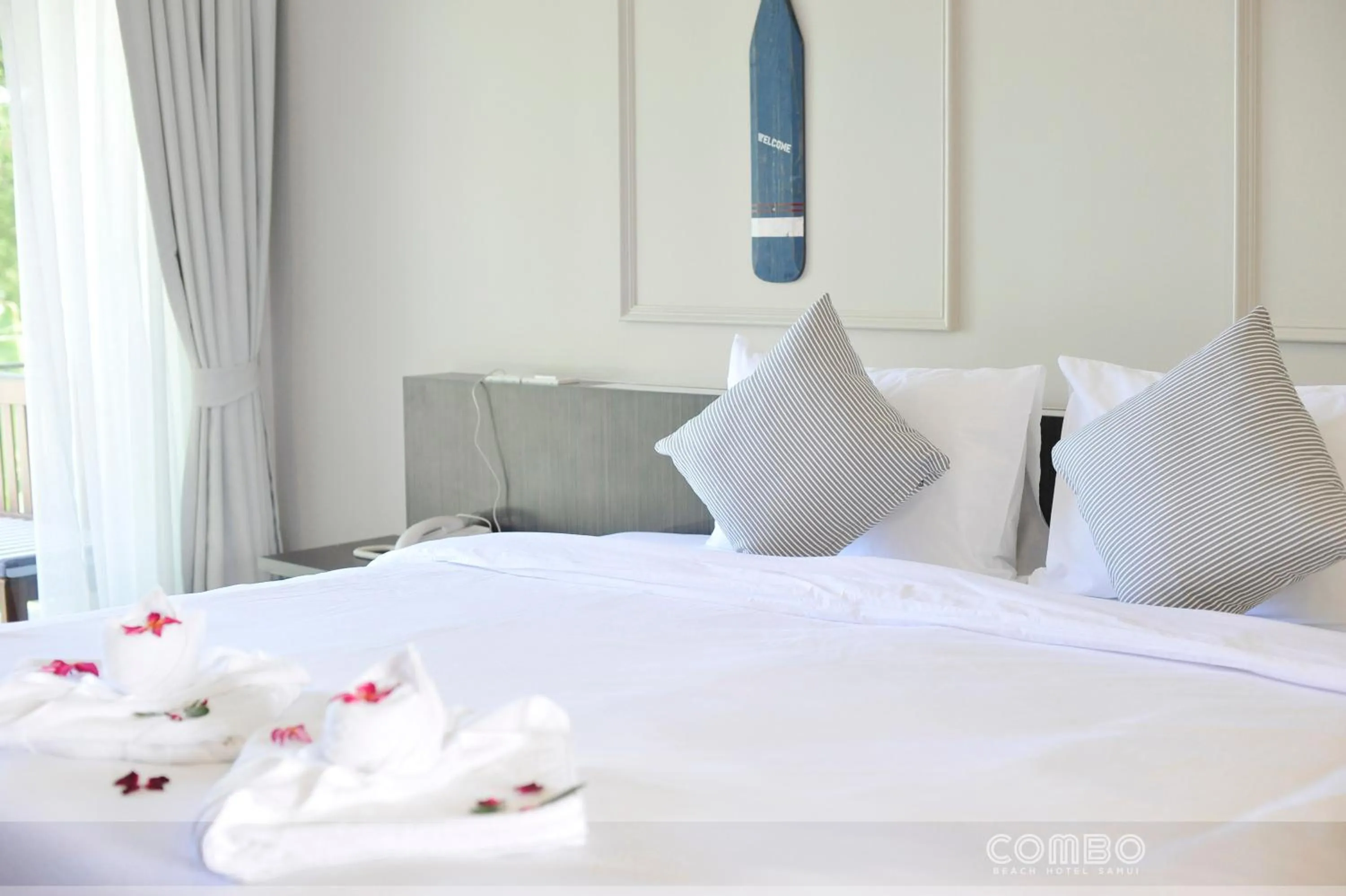 Bedroom, Bed in Combo Beach Hotel Samui