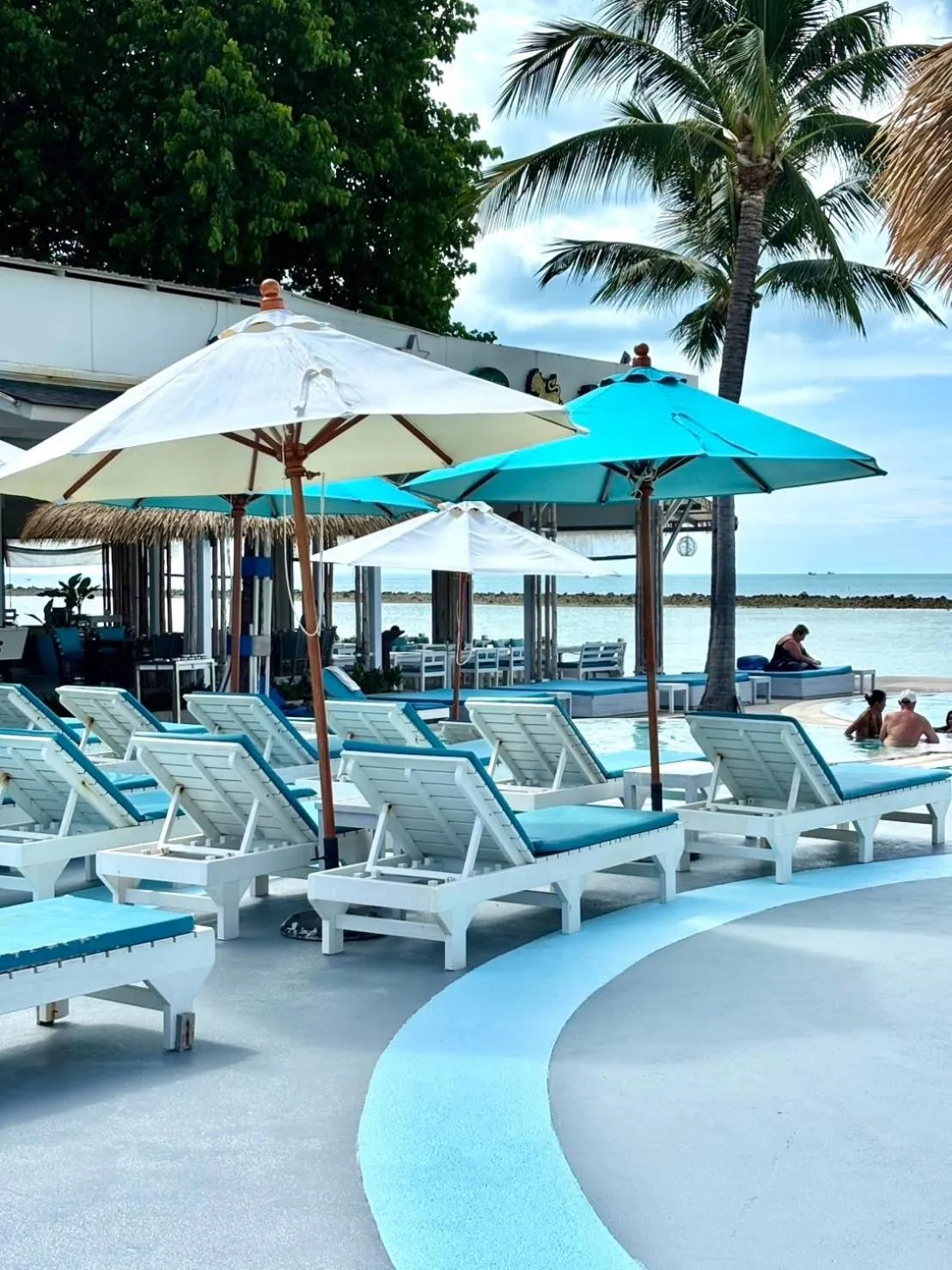 Restaurant/places to eat in Combo Beach Hotel Samui