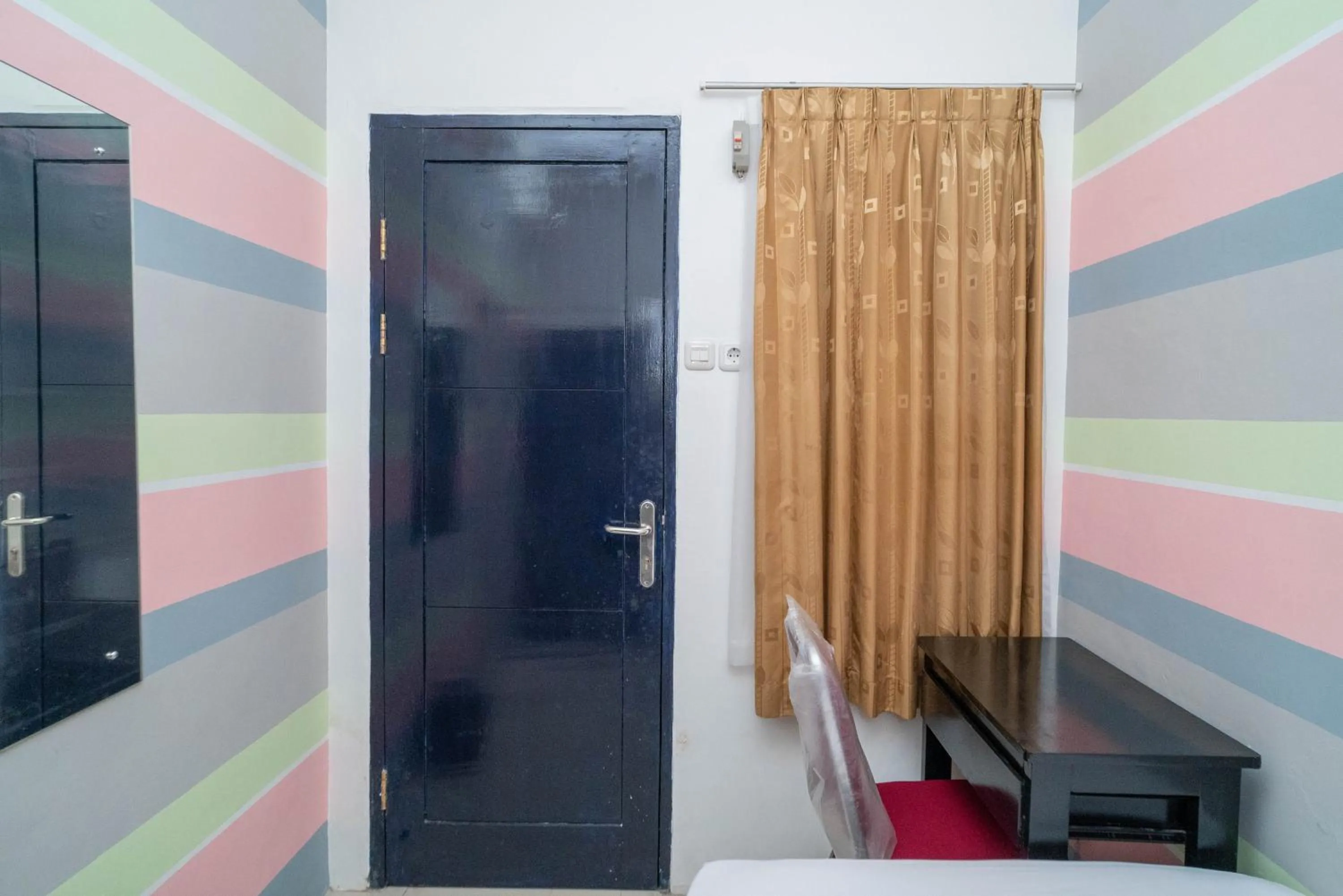 KoolKost Syariah @ Jl Kelapa Dua Raya Tangerang (Minimum Stay 6 Nights)