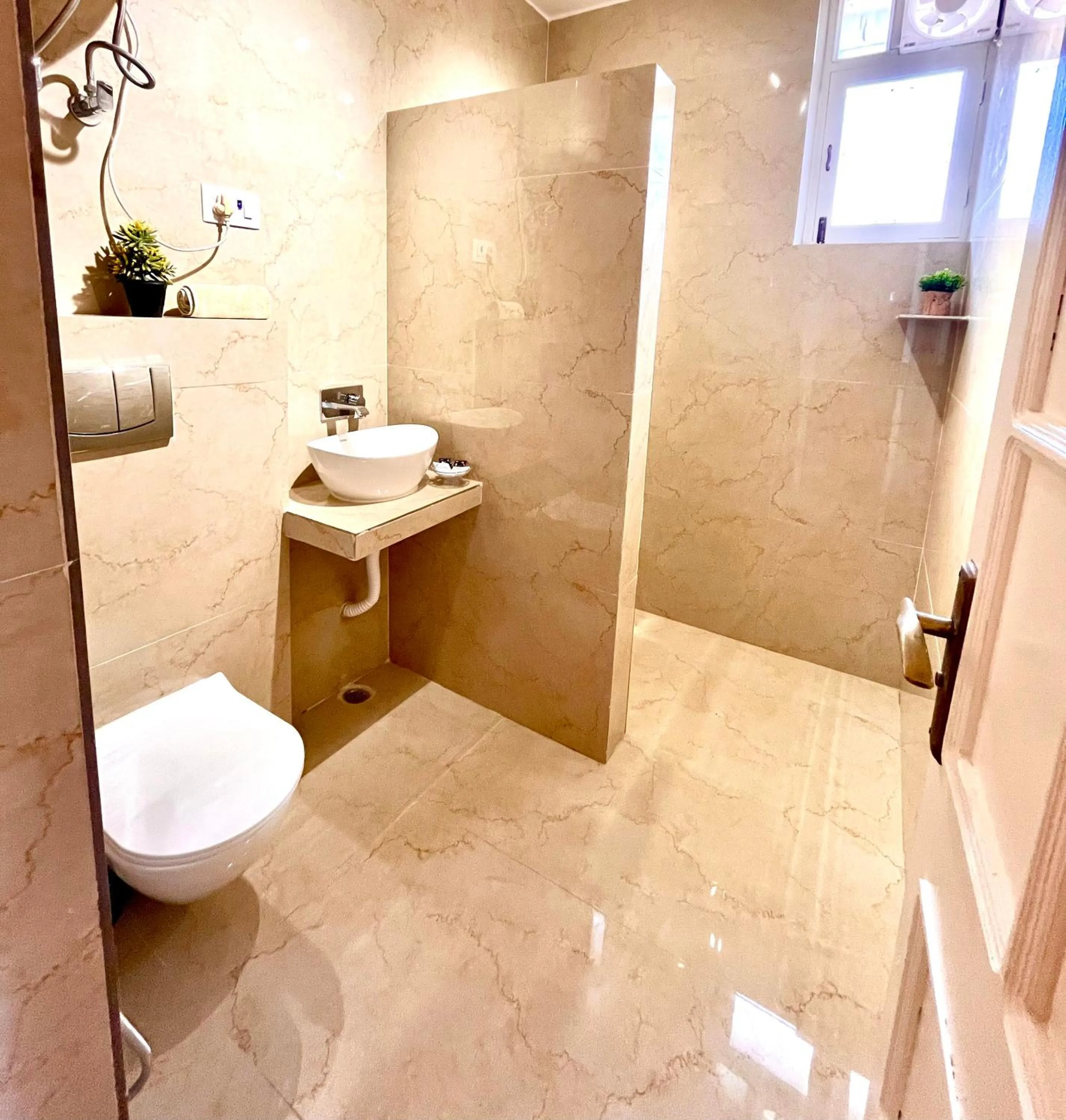 Shower in Ganga Vatika Boutique Hotel, Rishikesh