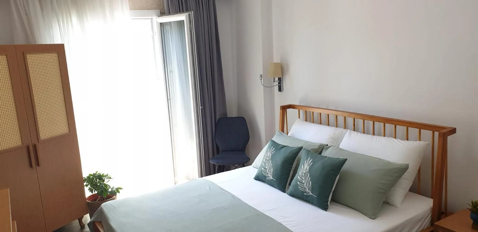 Bed in AtaÇesme Otel