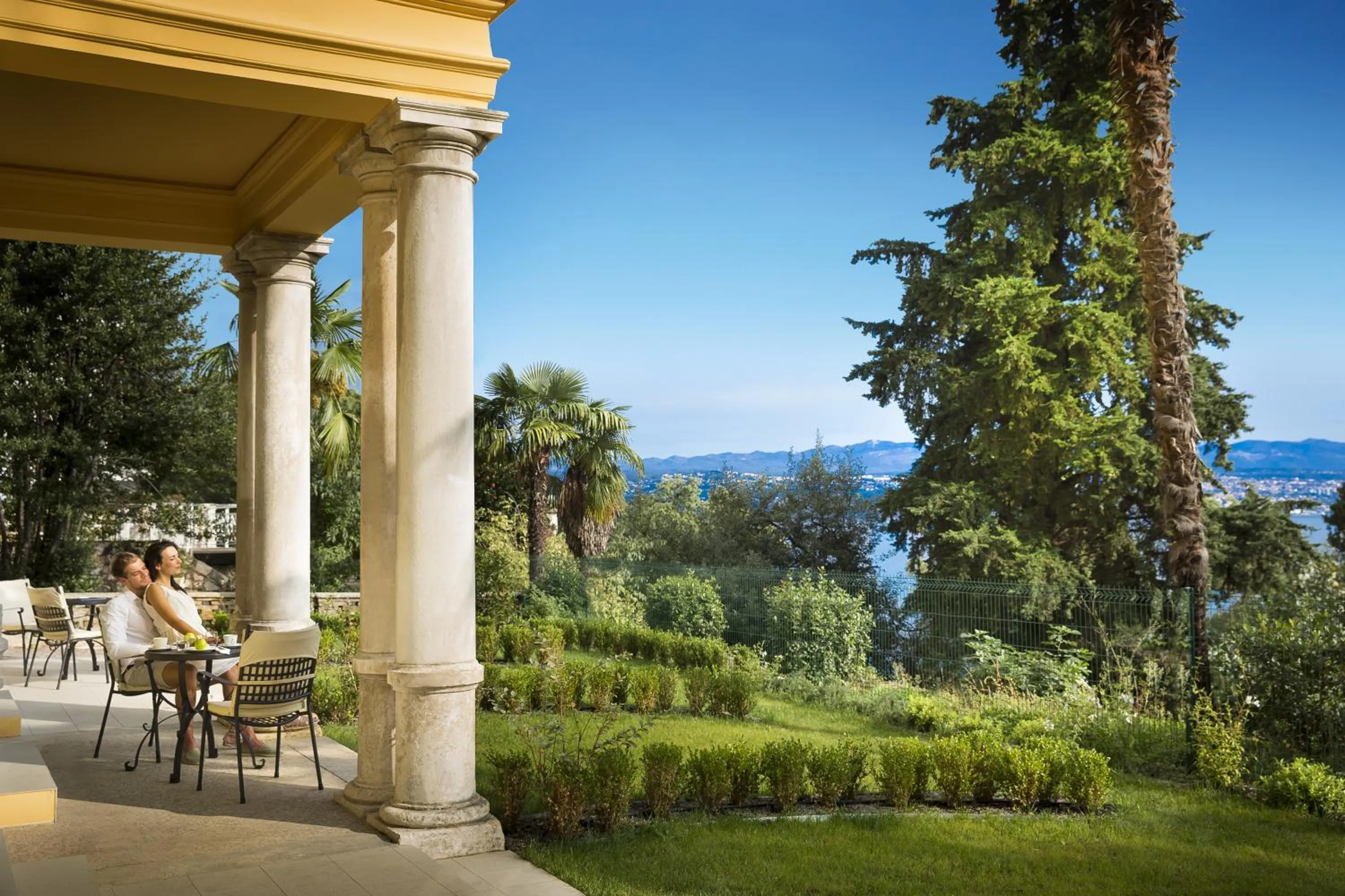 People in Apartments Atlanta - by Liburnia Hotels & Villas