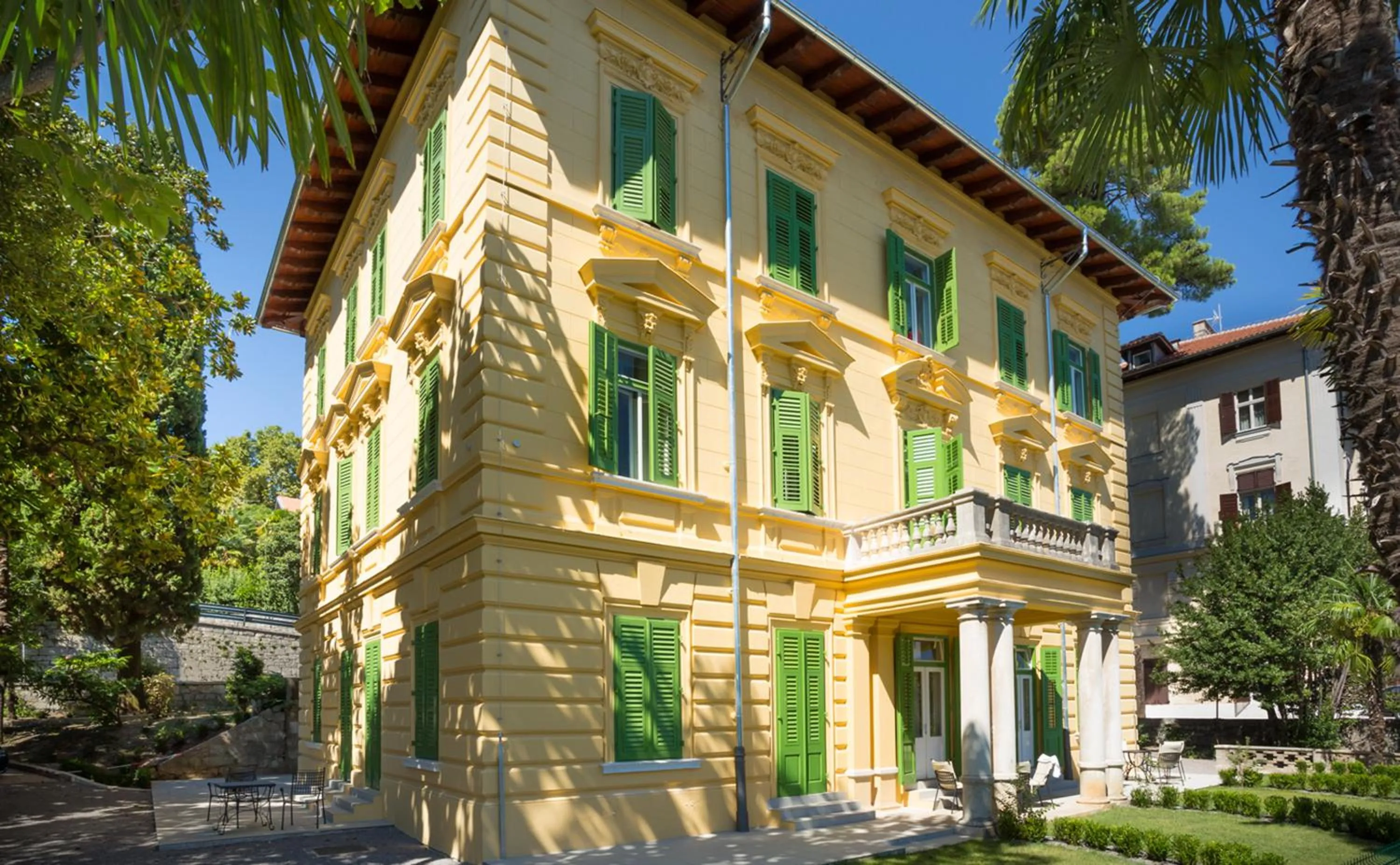 Facade/entrance in Apartments Atlanta - by Liburnia Hotels & Villas