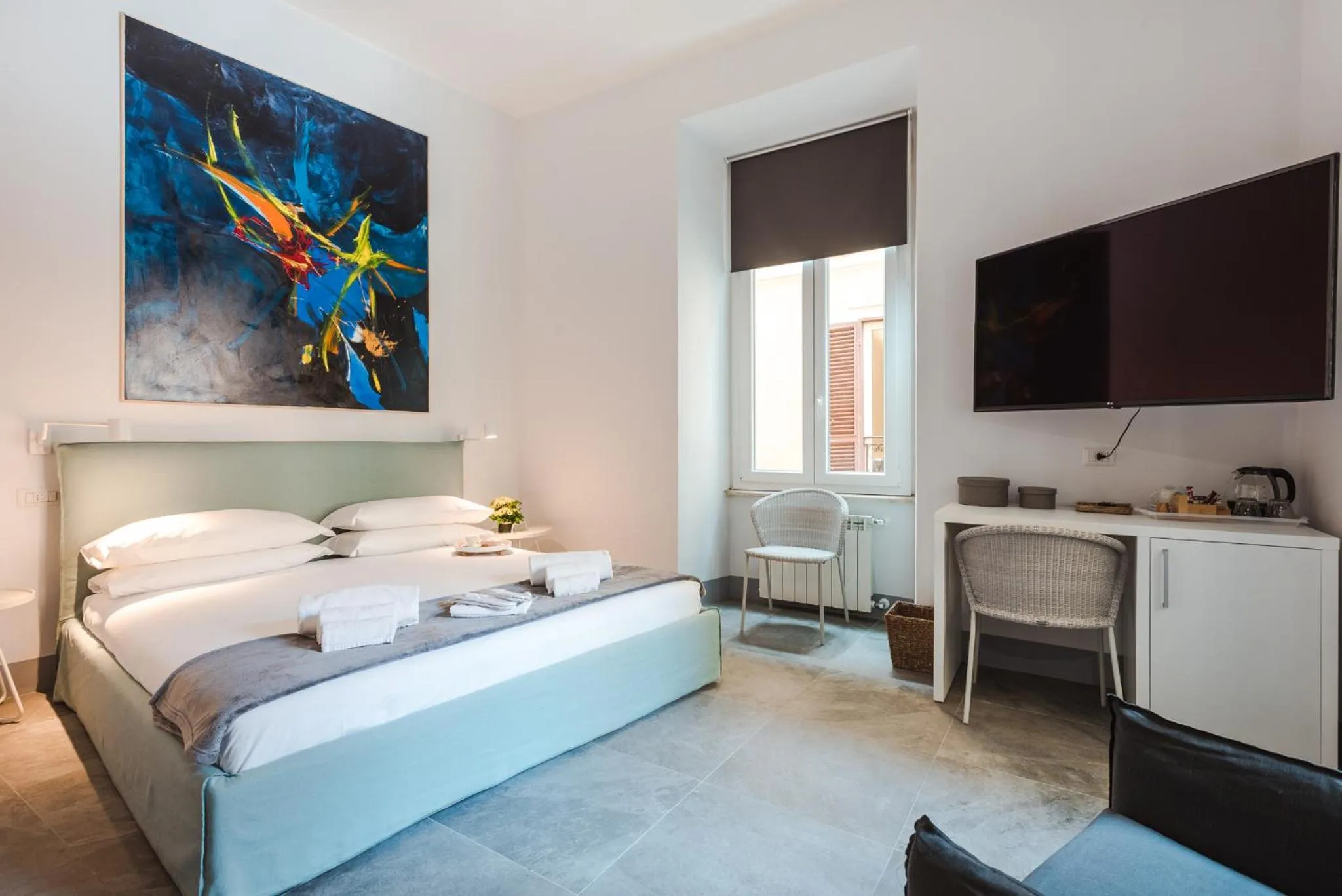 Photo of the whole room, Bed in Nikis Collection Navona