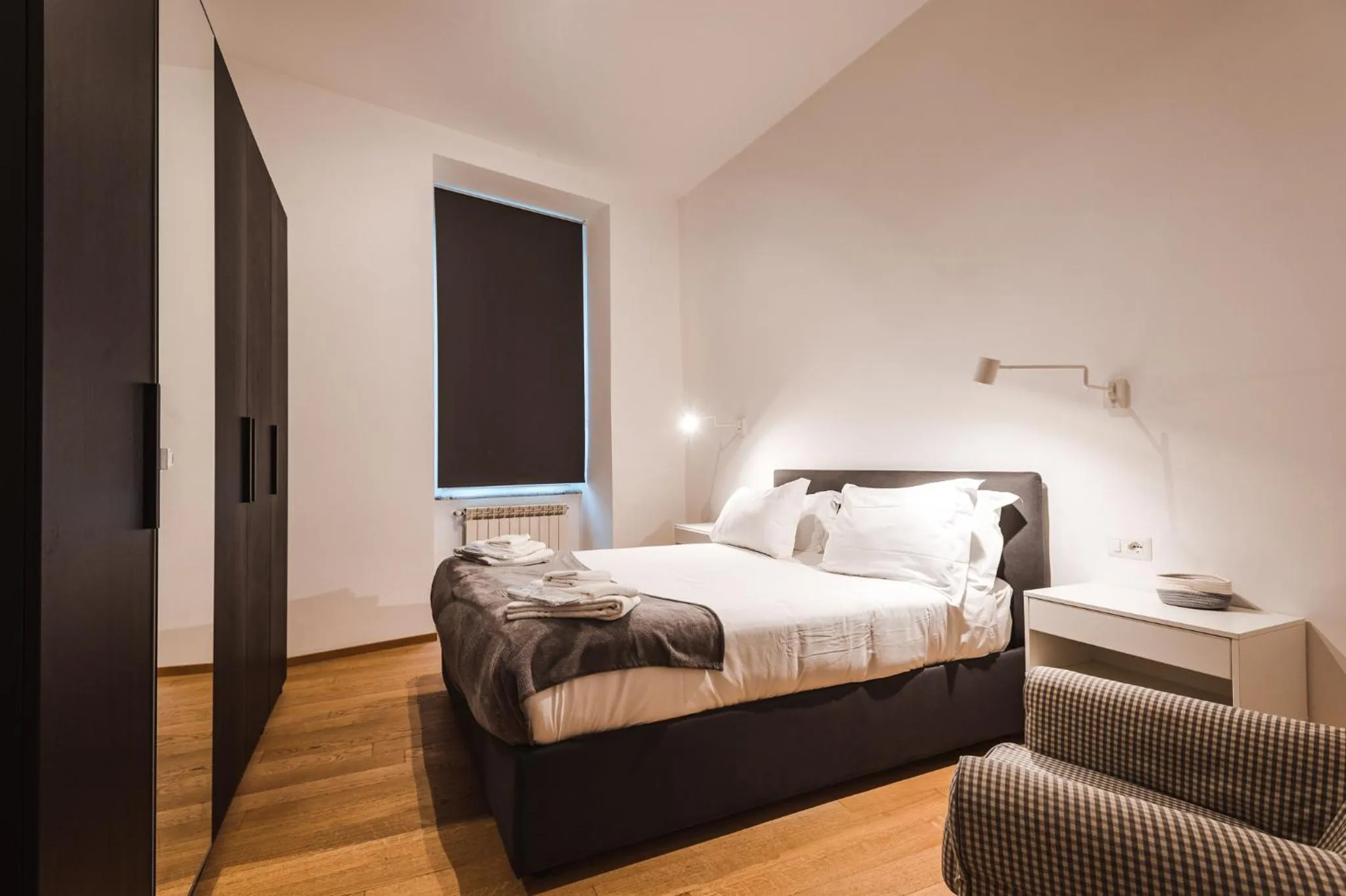 Bedroom, Bed in Nikis Collection Navona