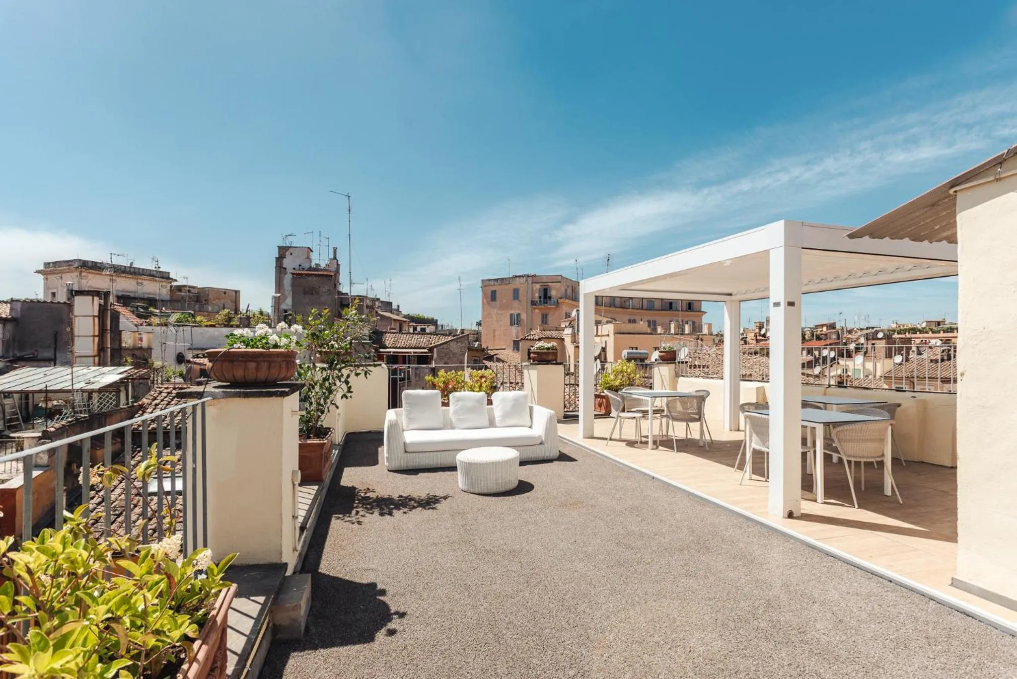 Balcony/Terrace in Nikis Collection Navona