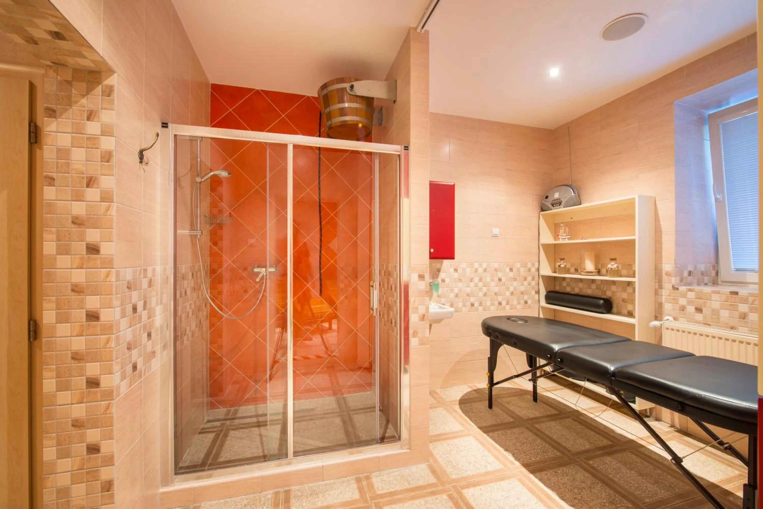 Shower in Svatojansky Kastiel